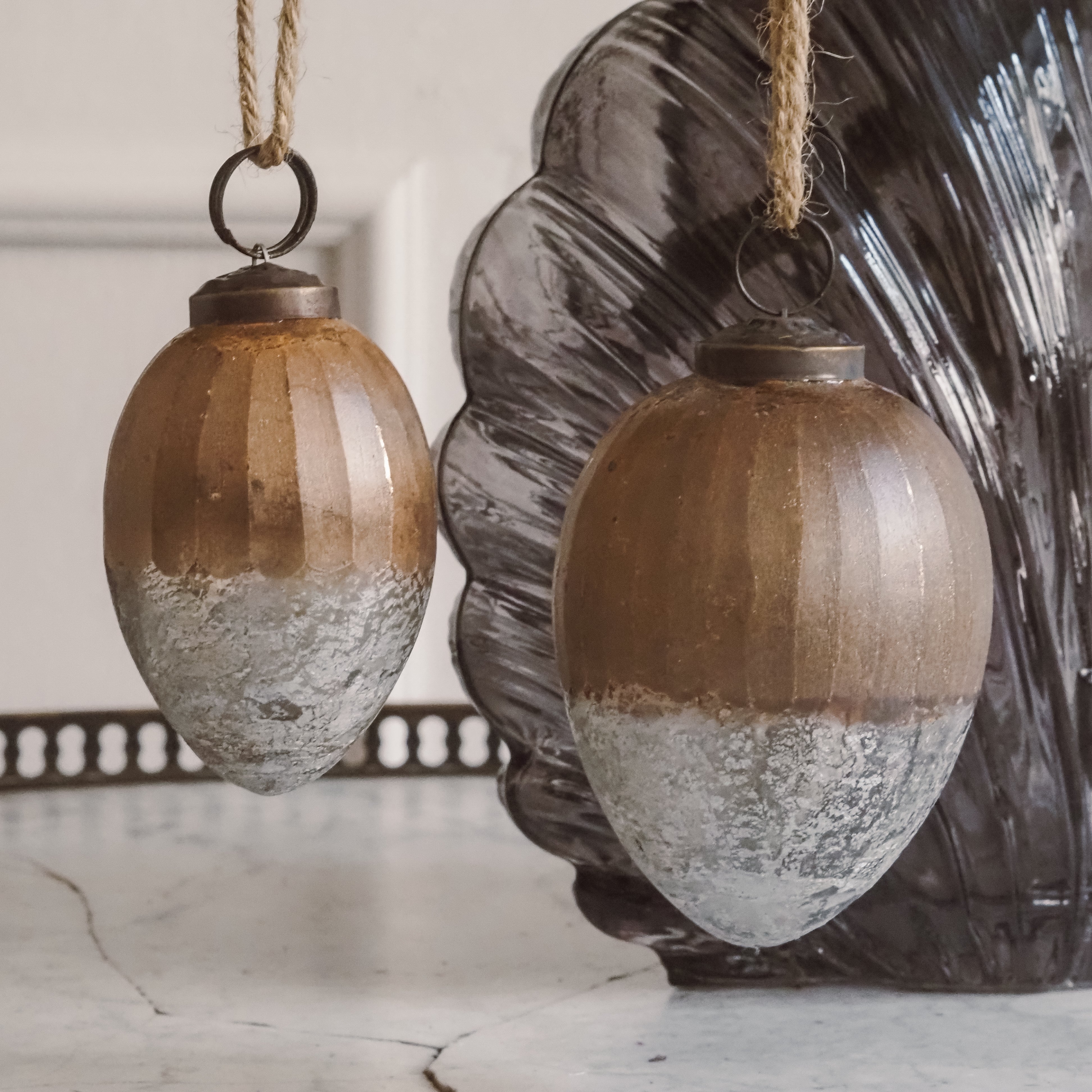 Glasornament Ei · Antik inspiriertes Glas-Dekor im 2er- für Ostern, Hängeschmuck