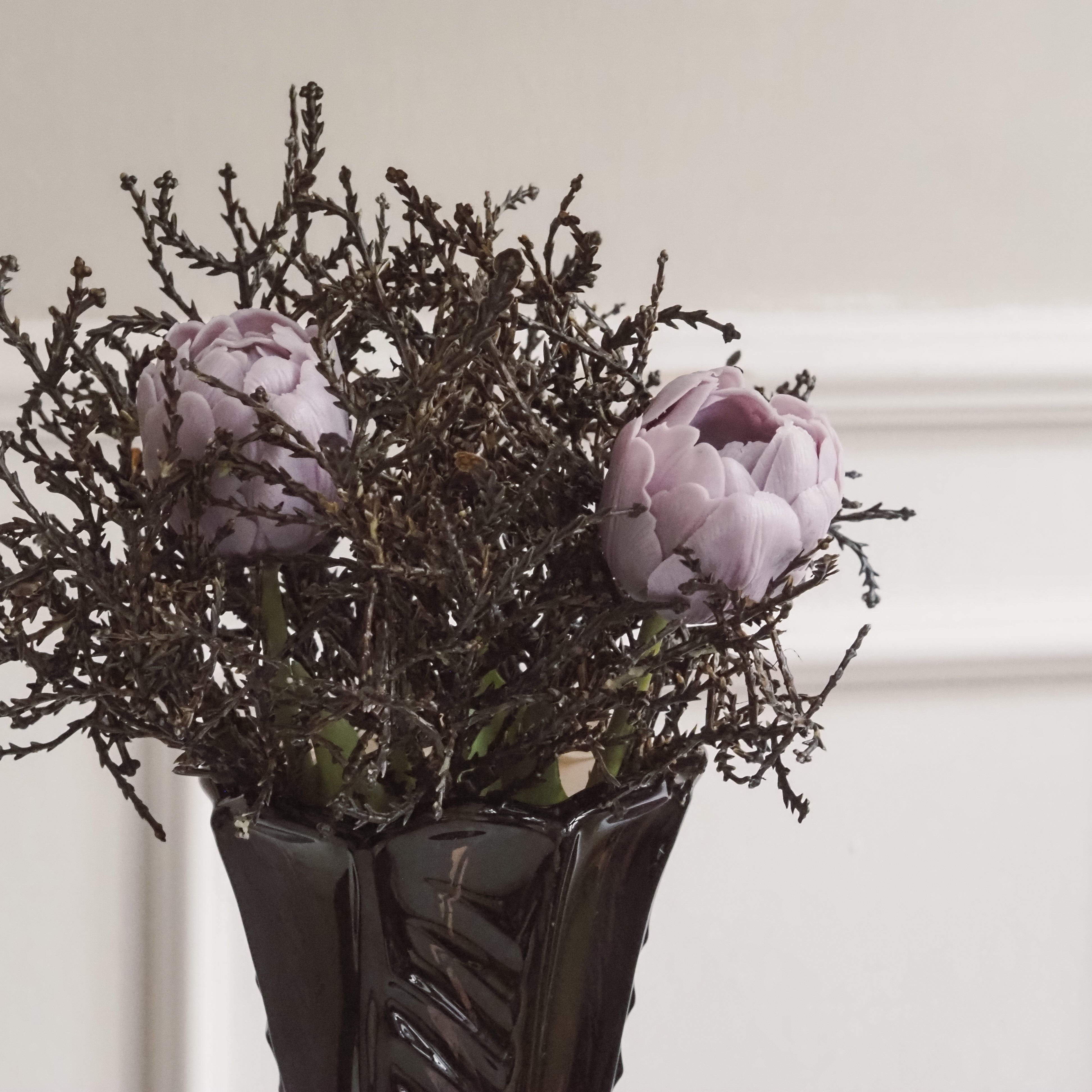 Tulpenbündel · Botanisch inspirierte Frühlingsfloristik, Kunstblumen Tulpen