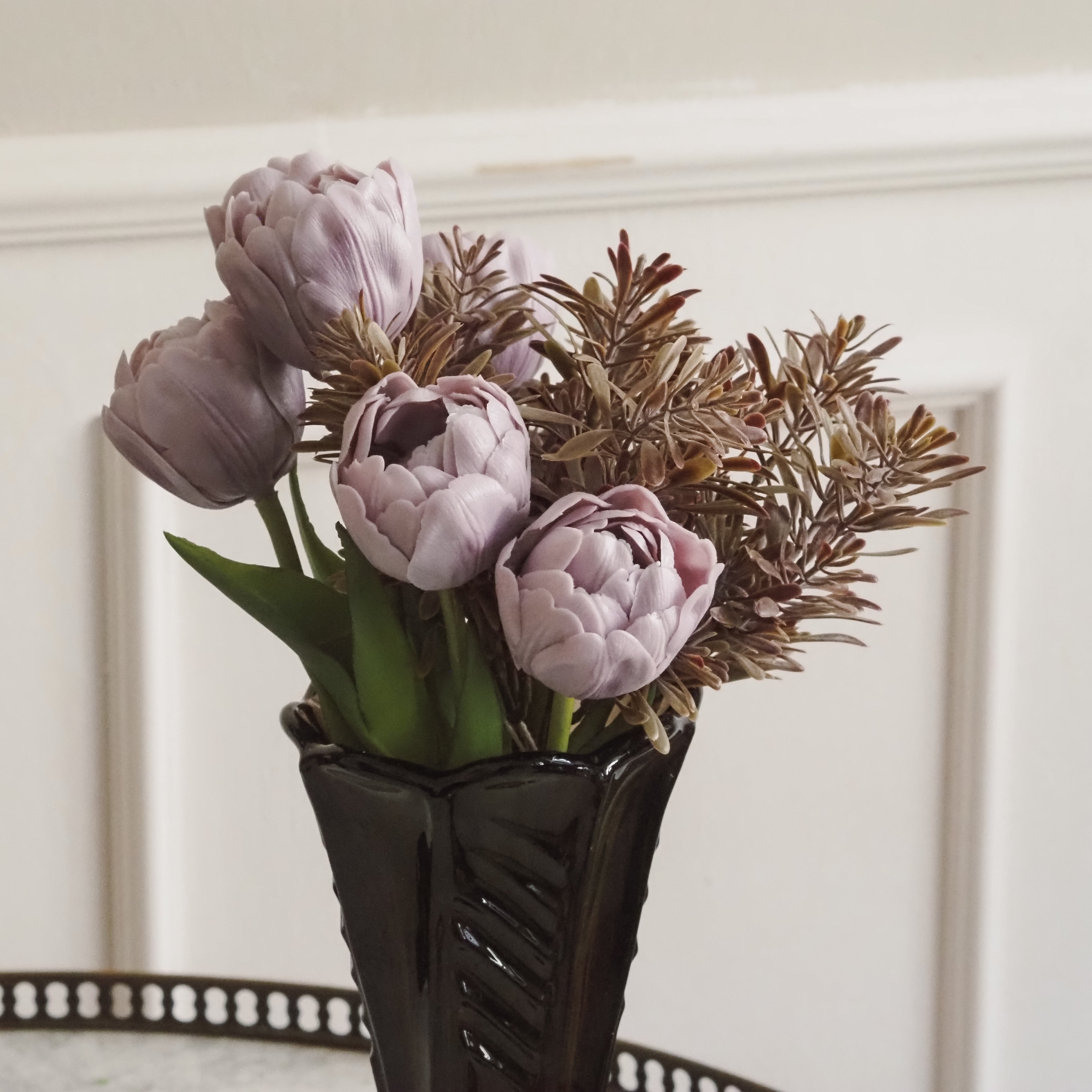 Tulpenbündel · Botanisch inspirierte Frühlingsfloristik, Kunstblumen Tulpen