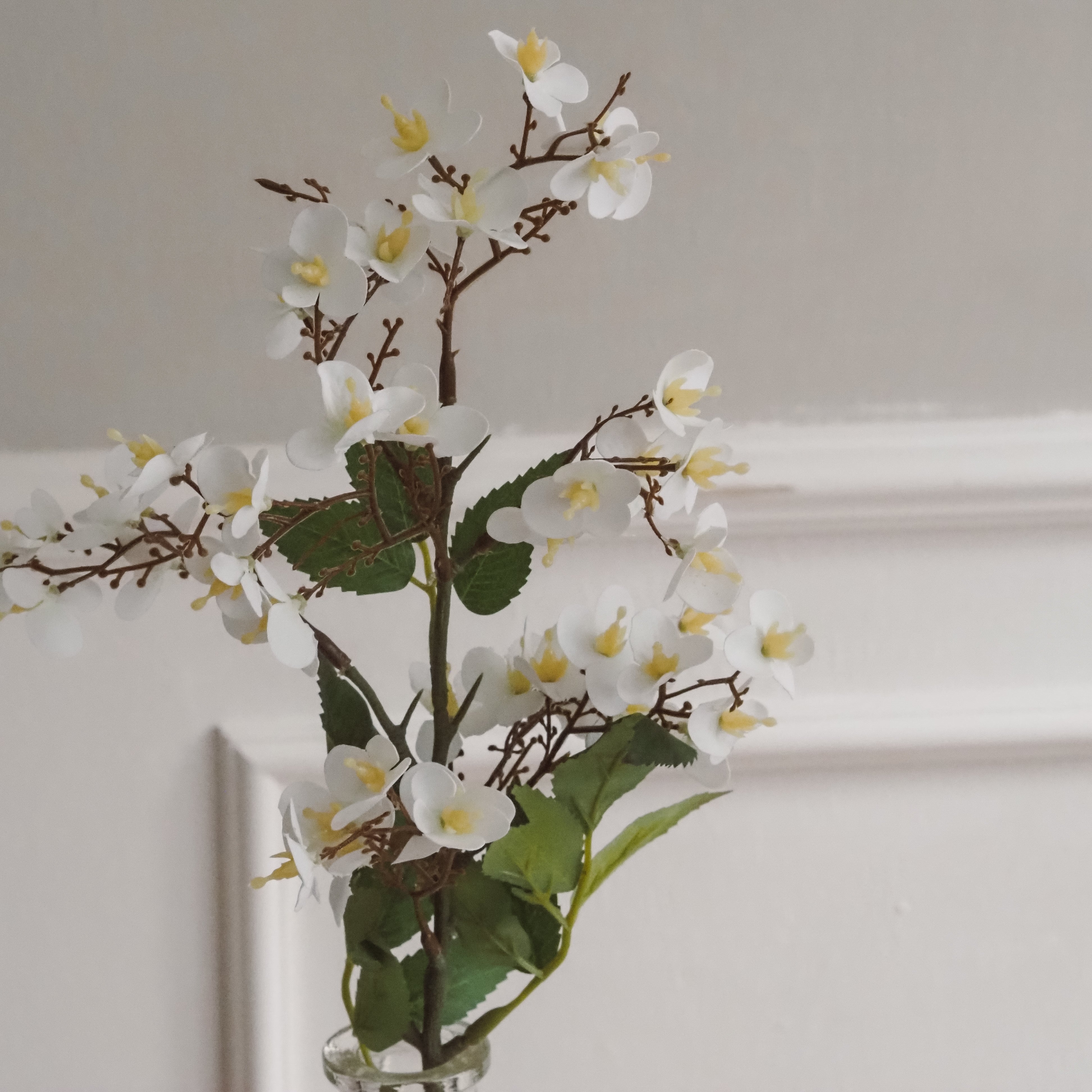 Kirschblütenzweig · weißer Dekorationszweig mit Blüten, Kunstblume