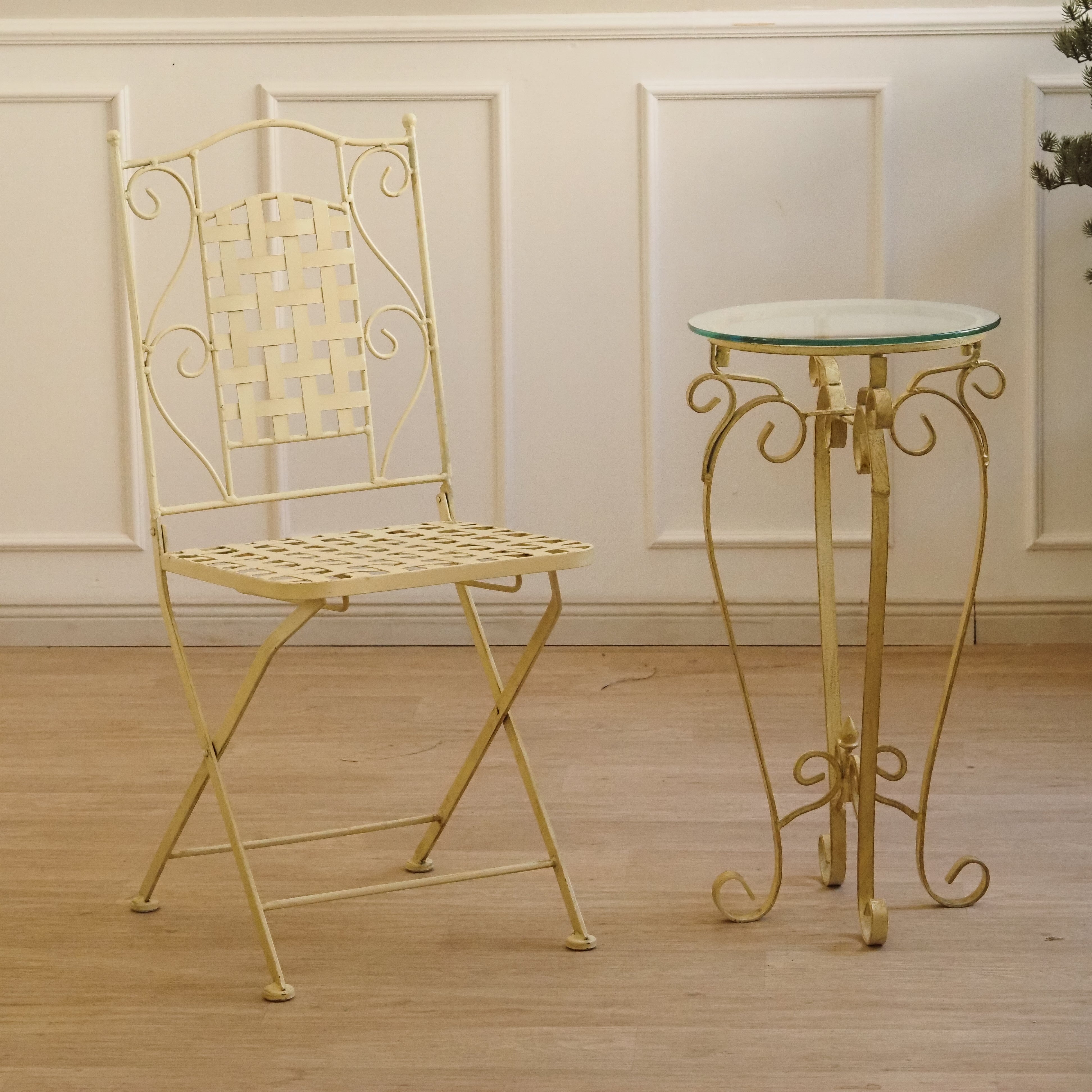 Beistelltisch rund Glas Metall Gestell