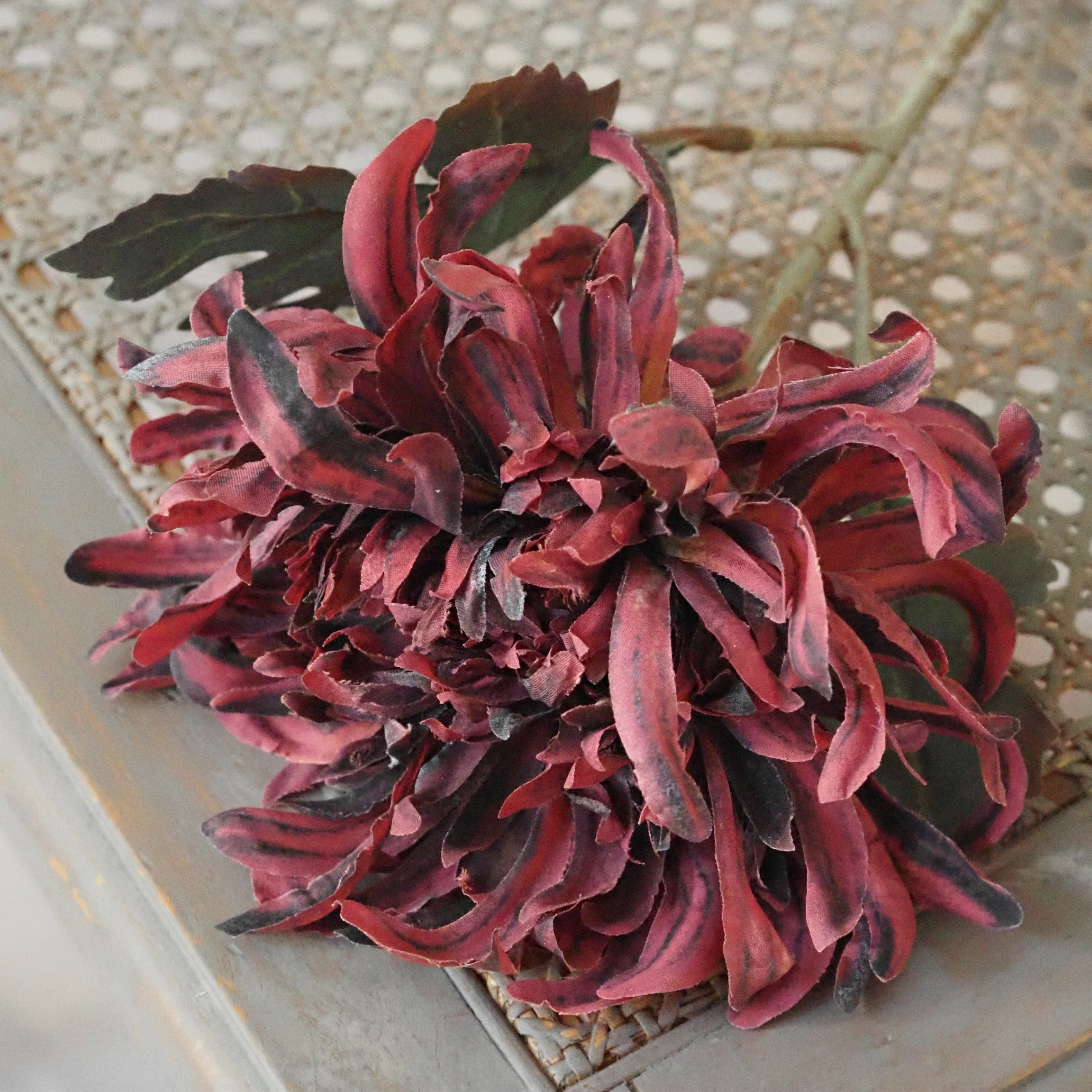 Chrysantheme Burgund · Gefüllte Textilblüte Langstiel
