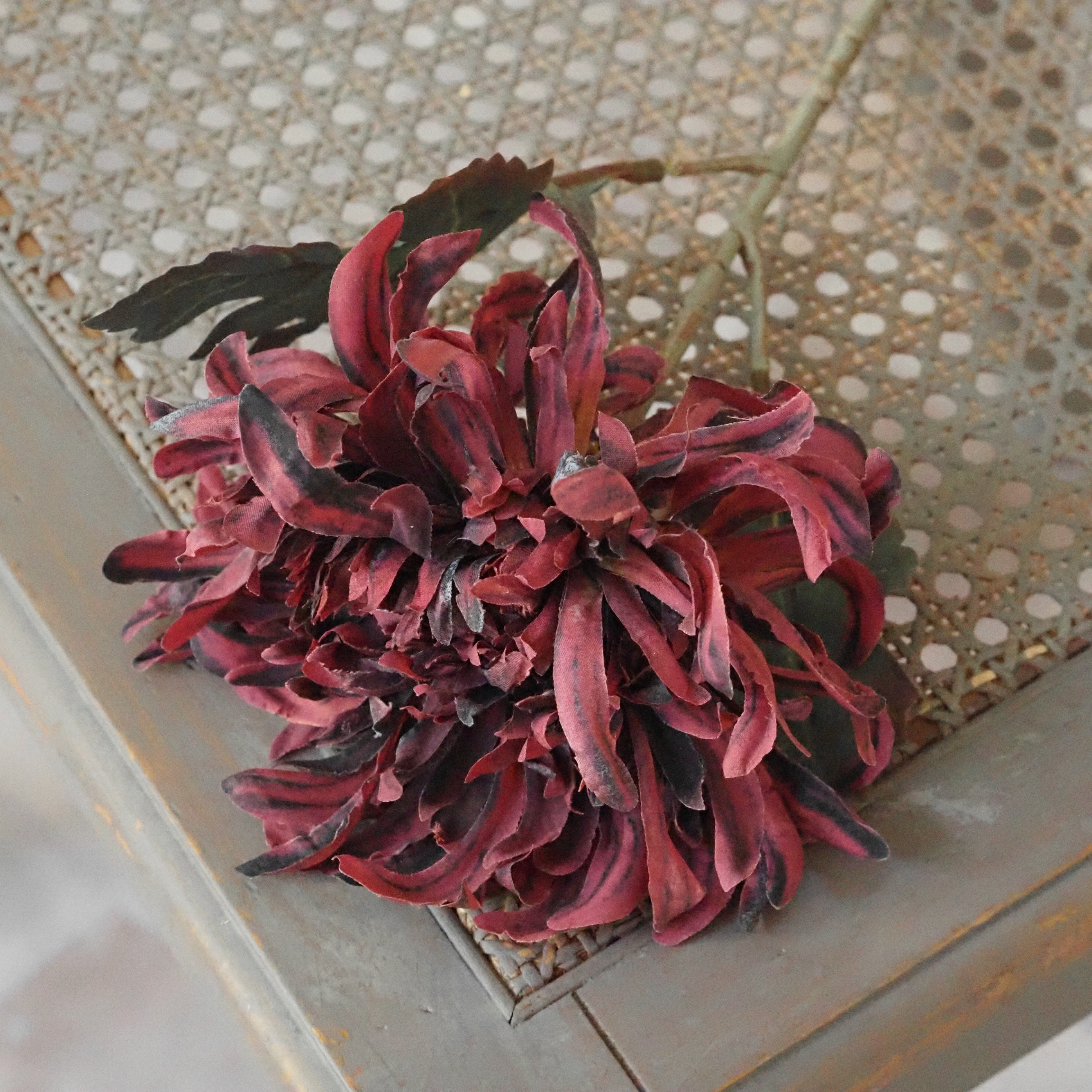 Chrysantheme Burgund · Gefüllte Textilblüte Langstiel
