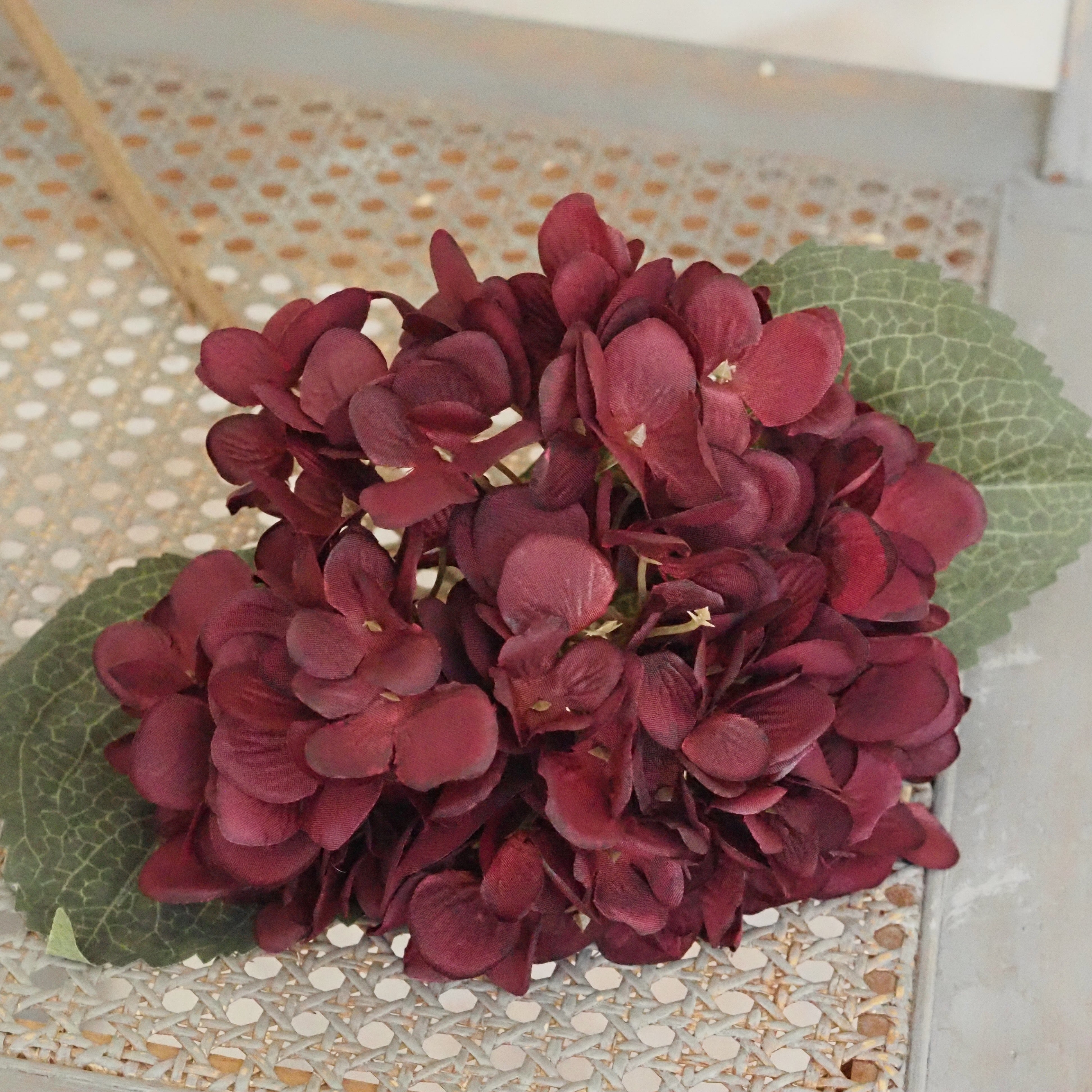Hortensienzweig Burgund · Herbstliche Vasendeko Landhausstil