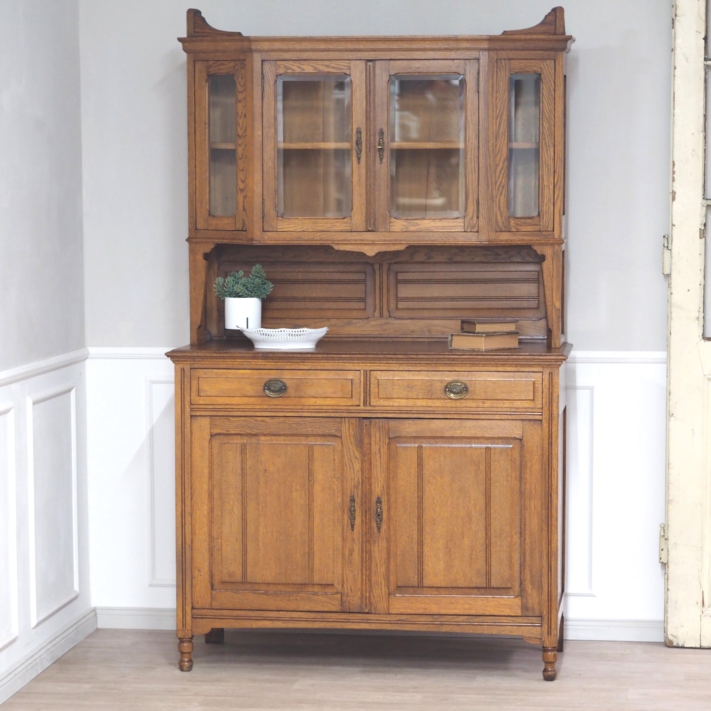 EPOCHE 1910 Buffetschrank