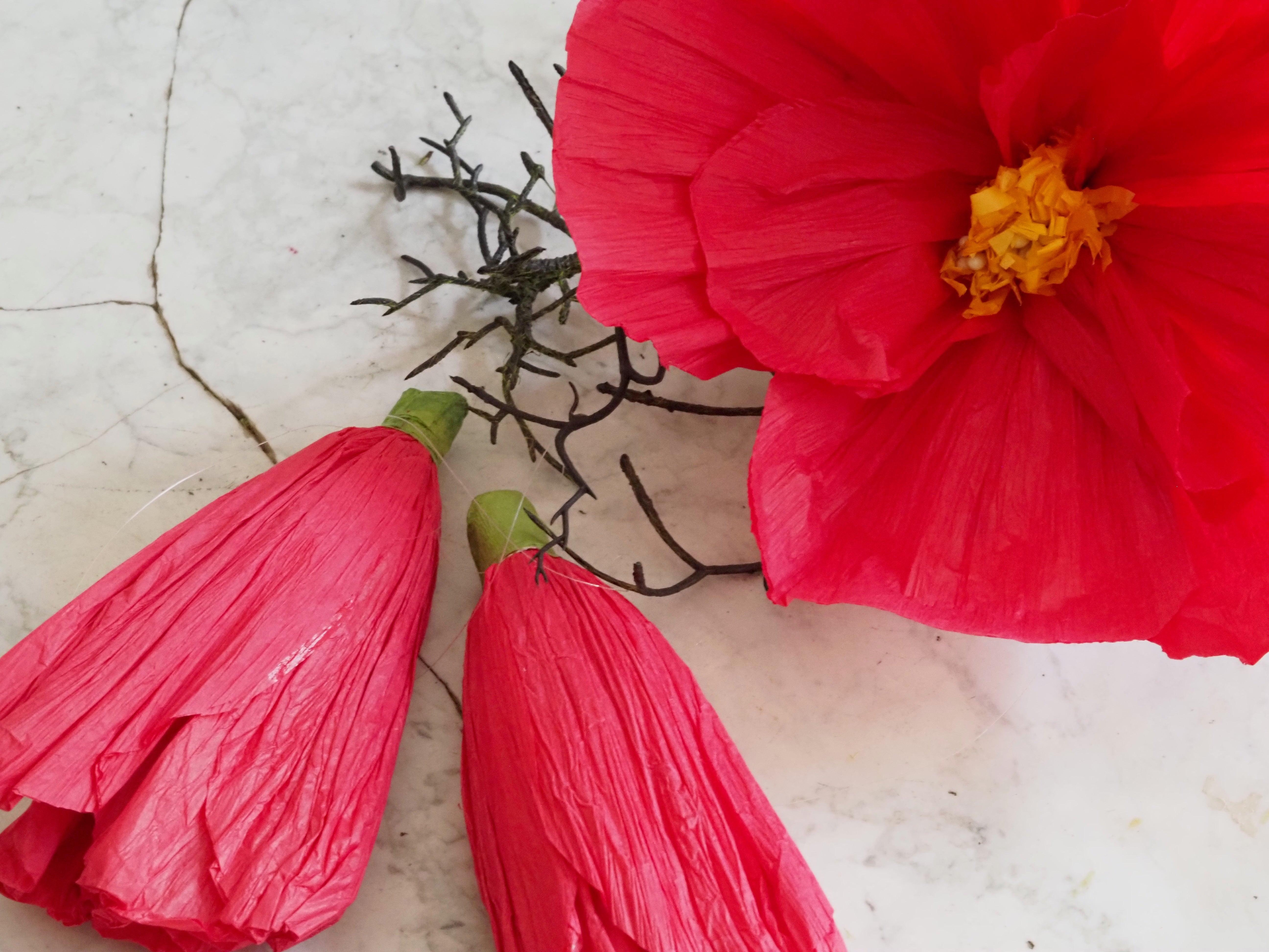 Papierblüte Rot · dekorative Papierblumen im 3er Set, Kunstblume
