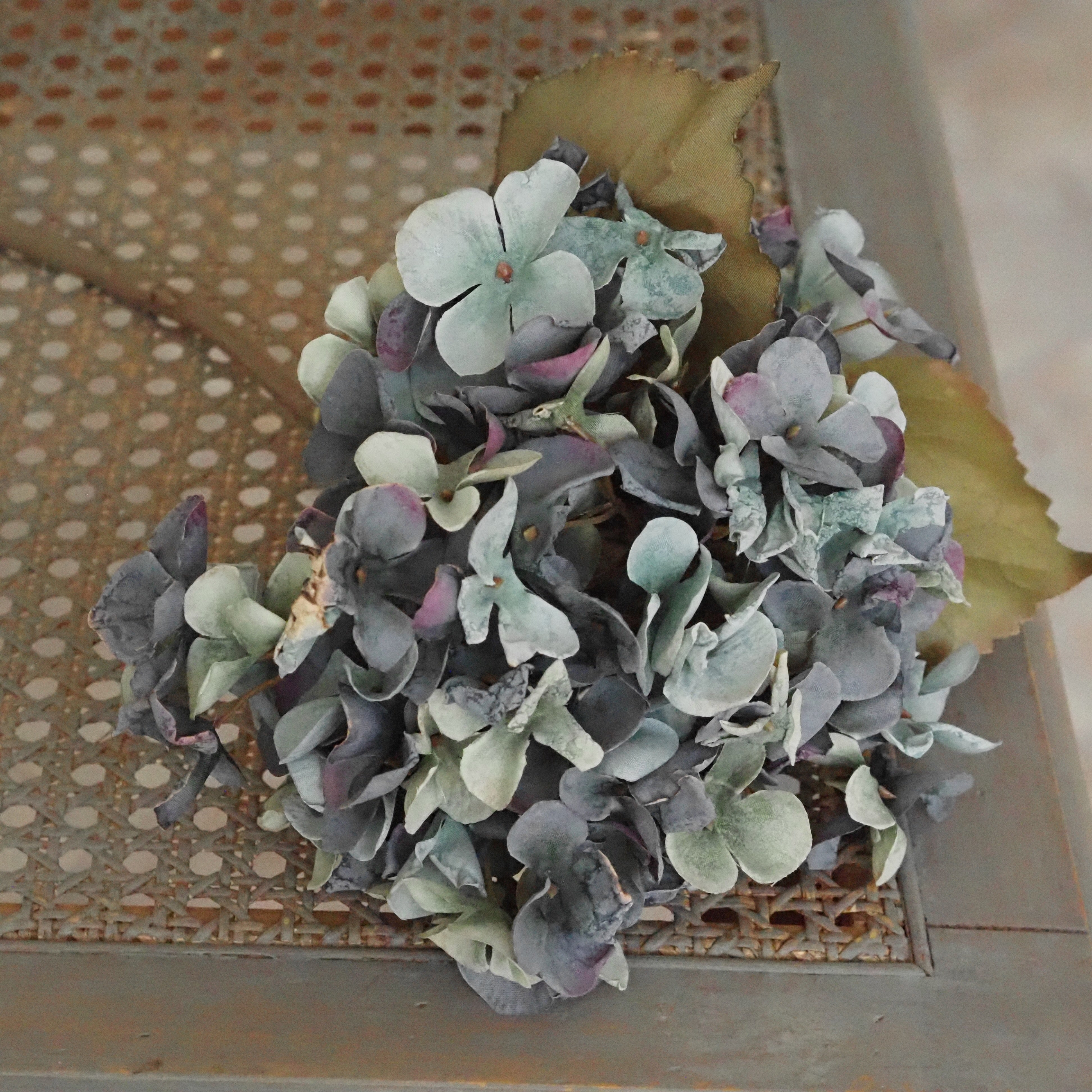 Hortensie Blaugrau · Textilblüte in Trockenblumenoptik