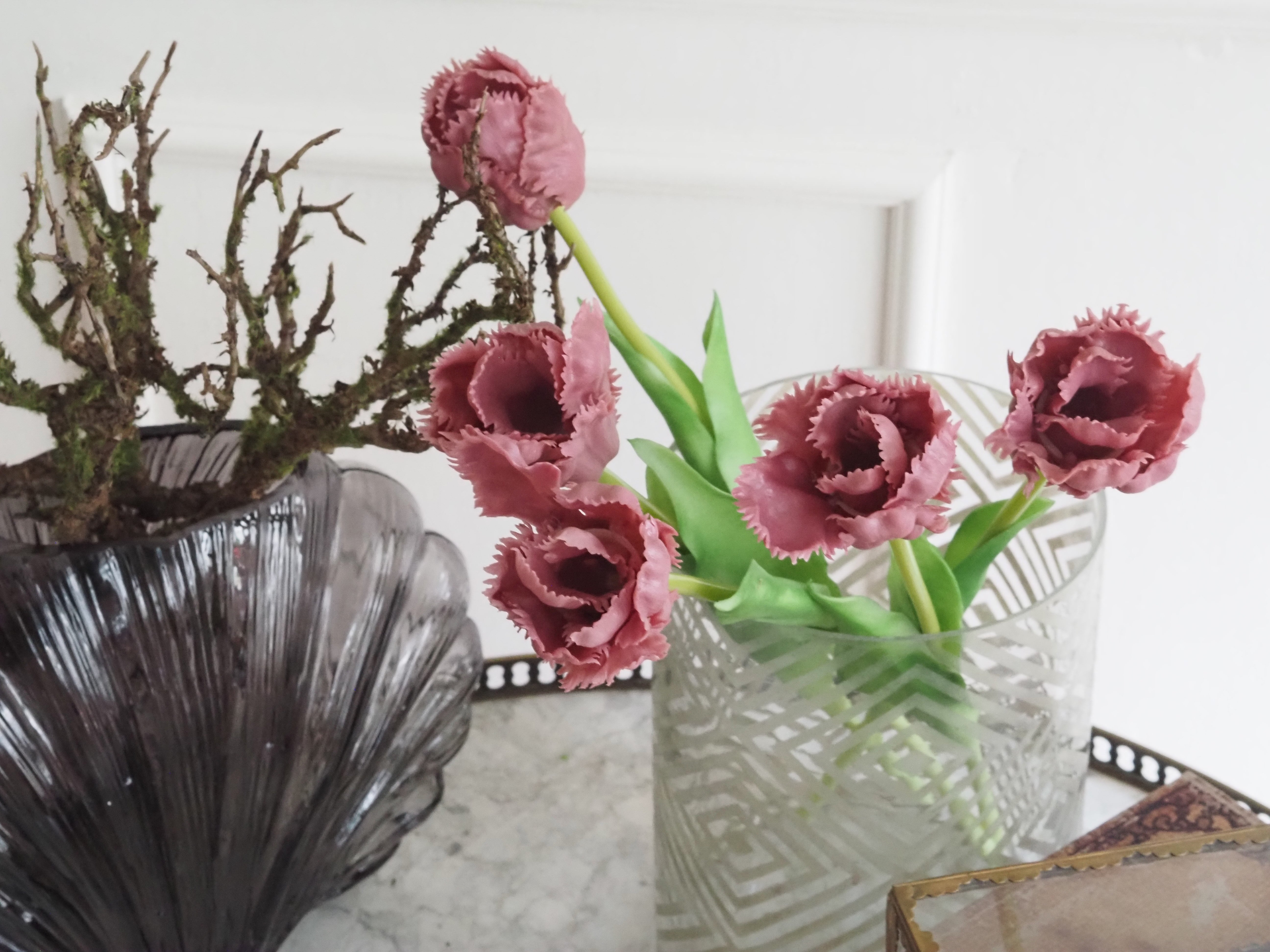 Papagei-Tulpen Bündel · dekorative Frühlingsblüten in dunklem Rosa, Kunstblumen