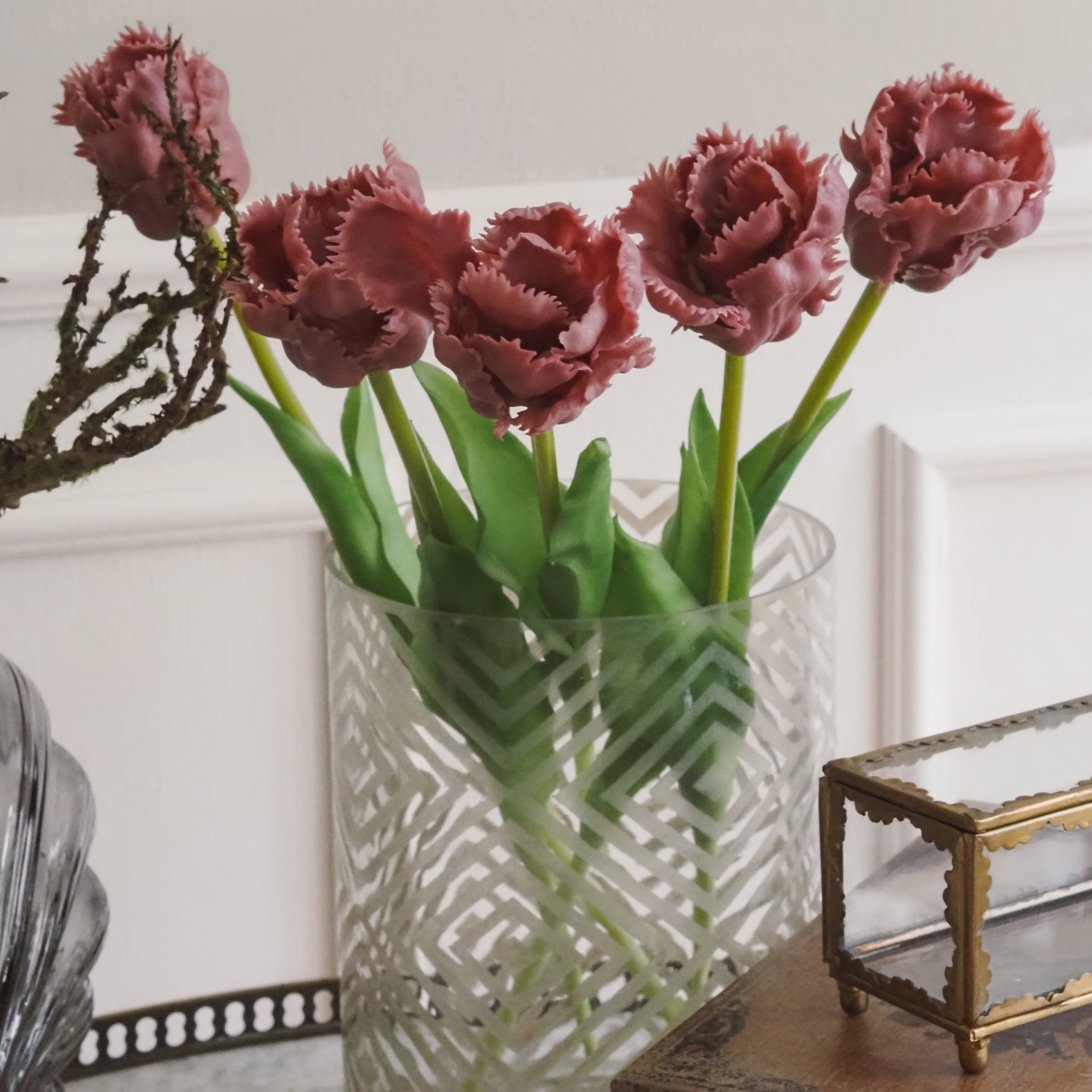 Papagei-Tulpen Bündel · dekorative Frühlingsblüten in dunklem Rosa, Kunstblumen