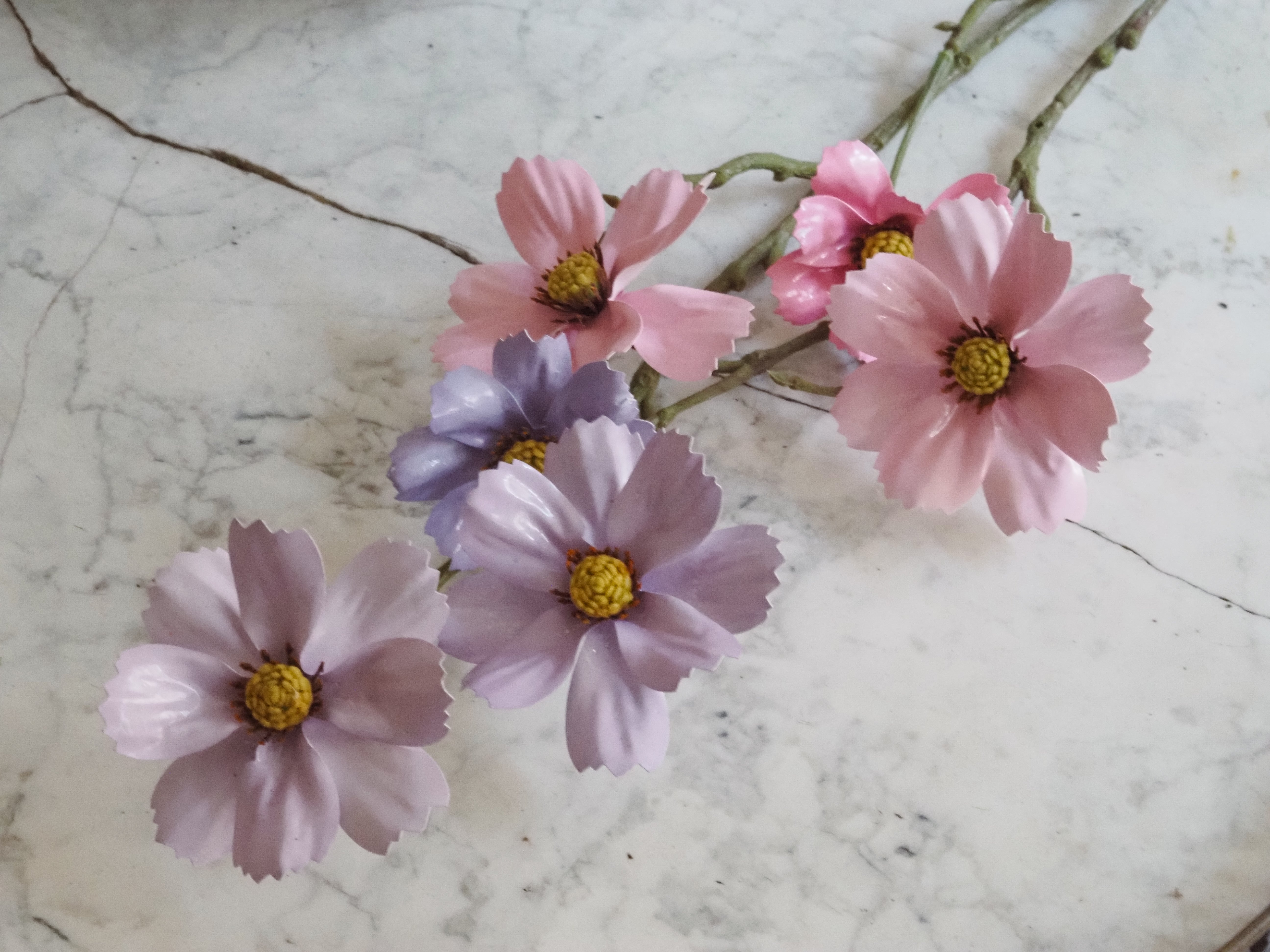 Cosmea Blütenzweig · dekorativer Pick im floralen Stil, Kunstblumen Frühling