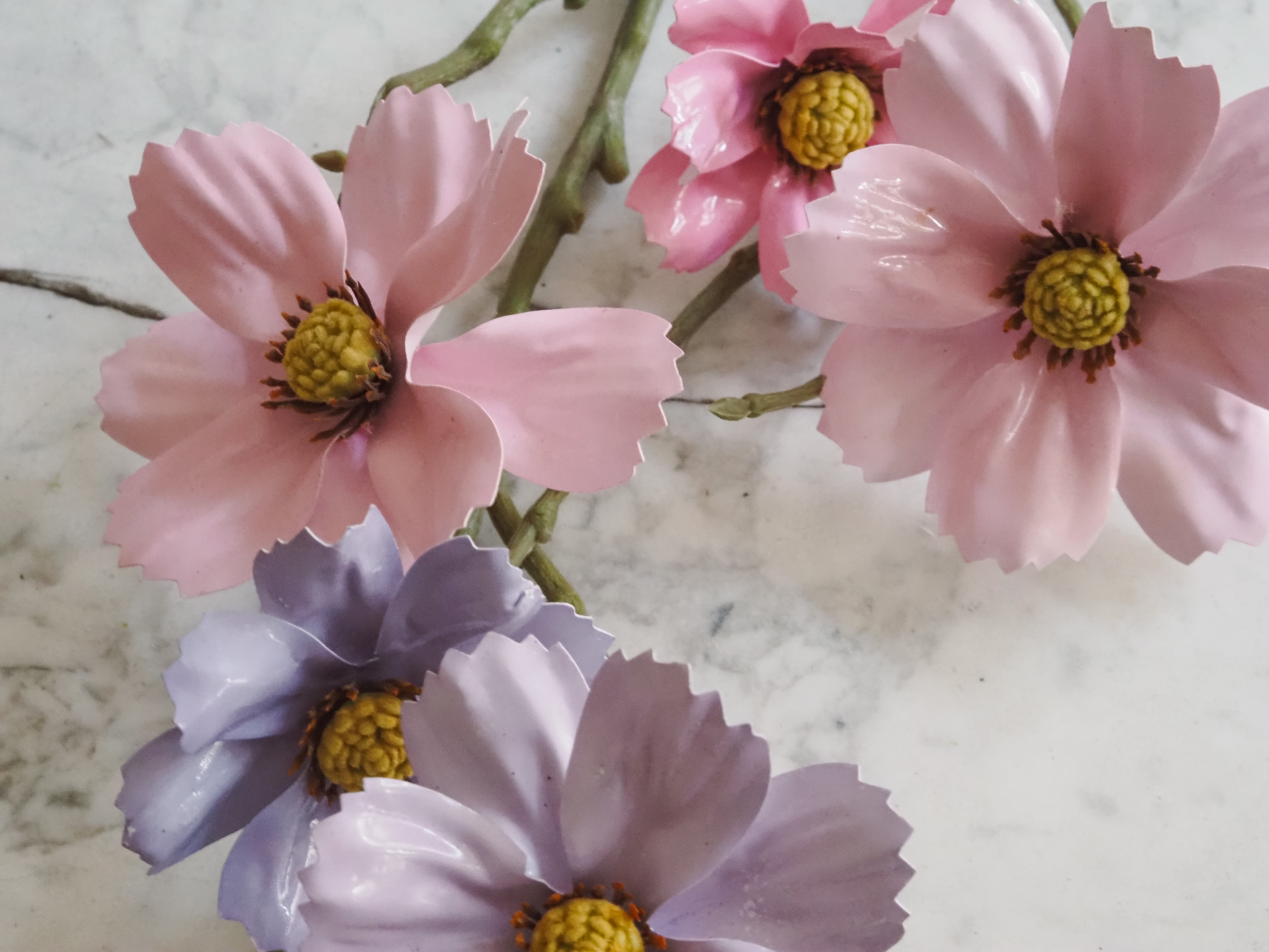 Cosmea Blütenzweig · dekorativer Pick im floralen Stil, Kunstblumen Frühling