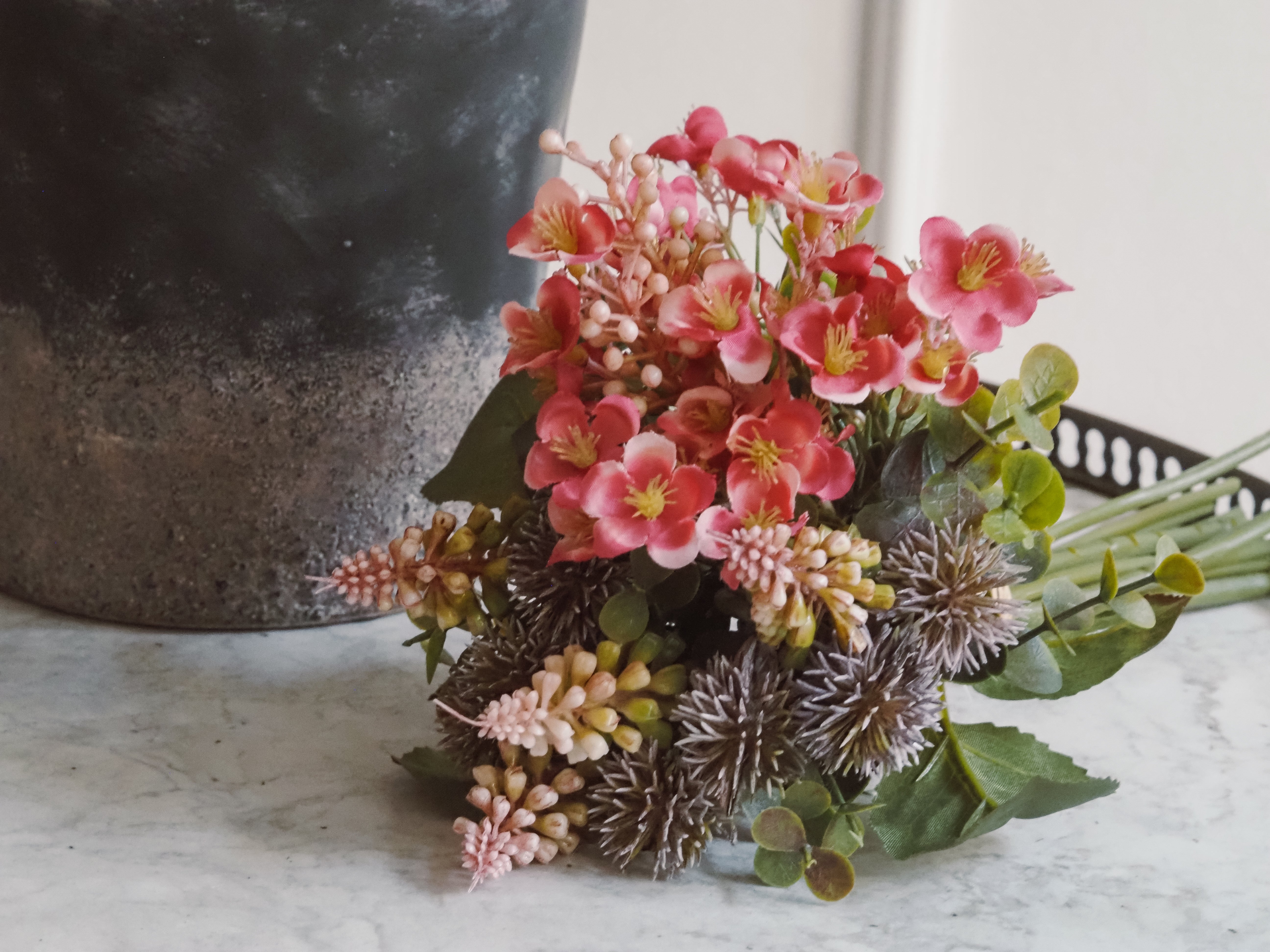 Blumentopf Keramik · Pflanzentopf im modernen Naturstein-Look