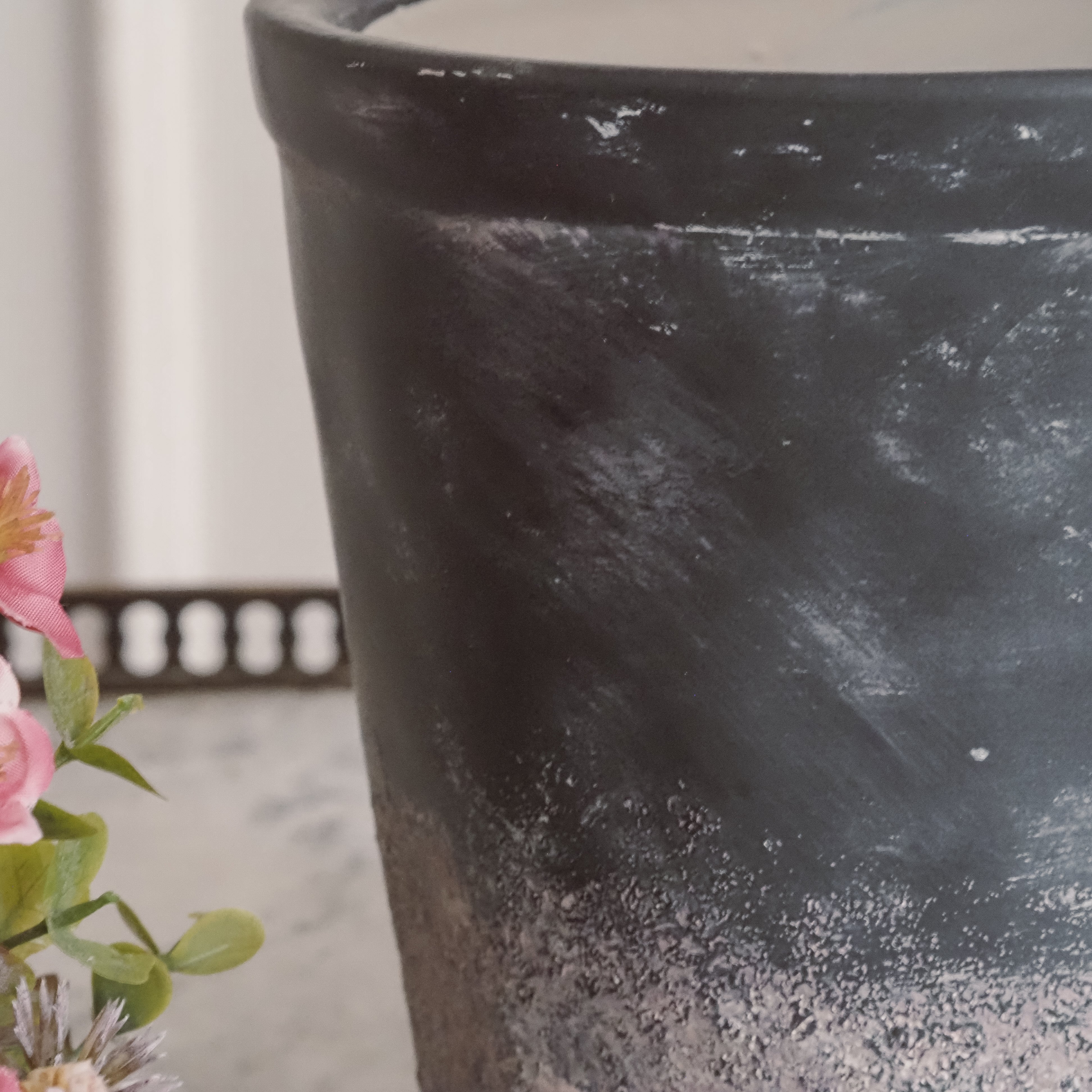 Blumentopf Keramik · Pflanzentopf im modernen Naturstein-Look