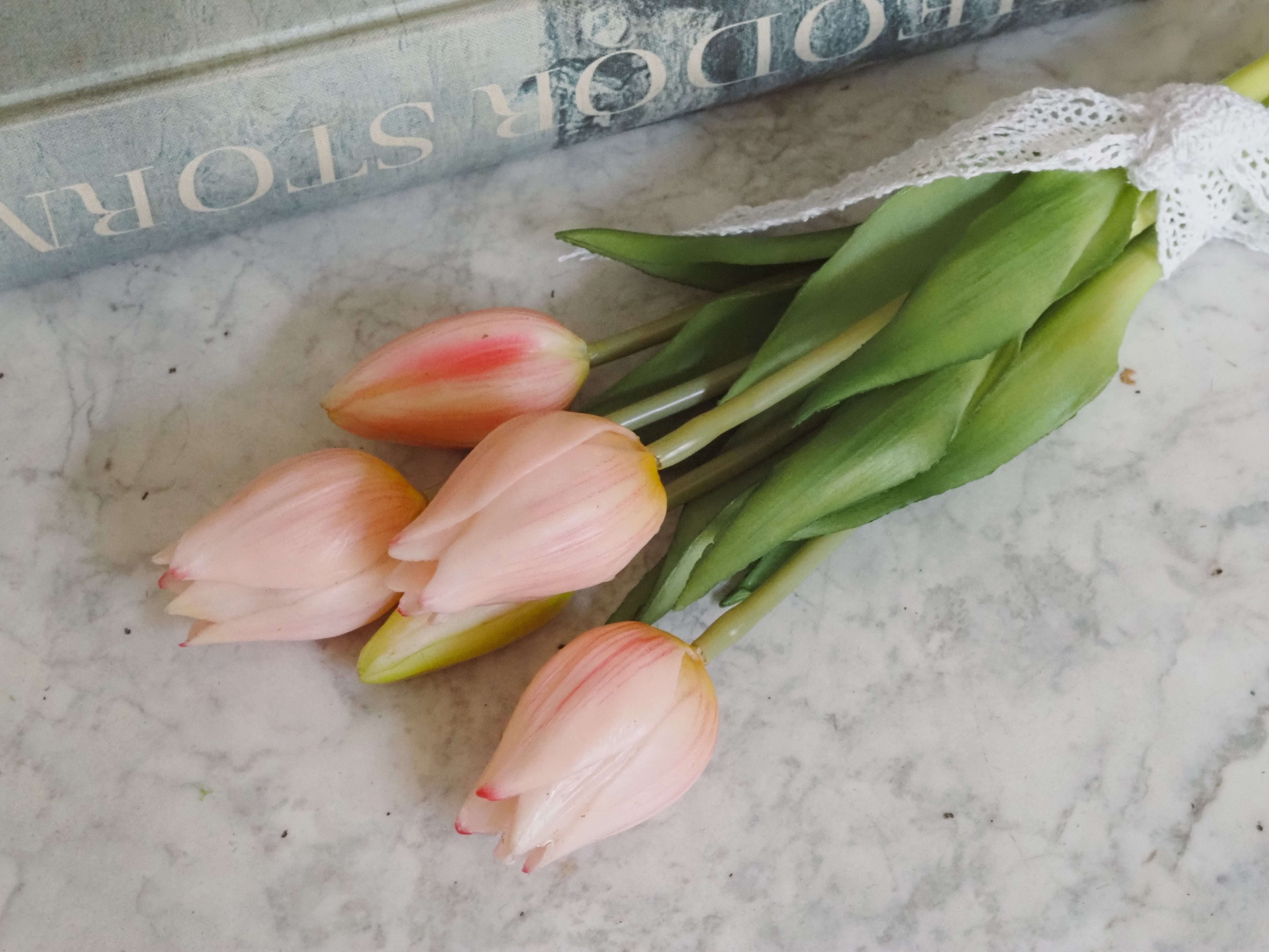 Tulpen Bündel · rosa Textiltulpen · dekorativer Frühlingszweig