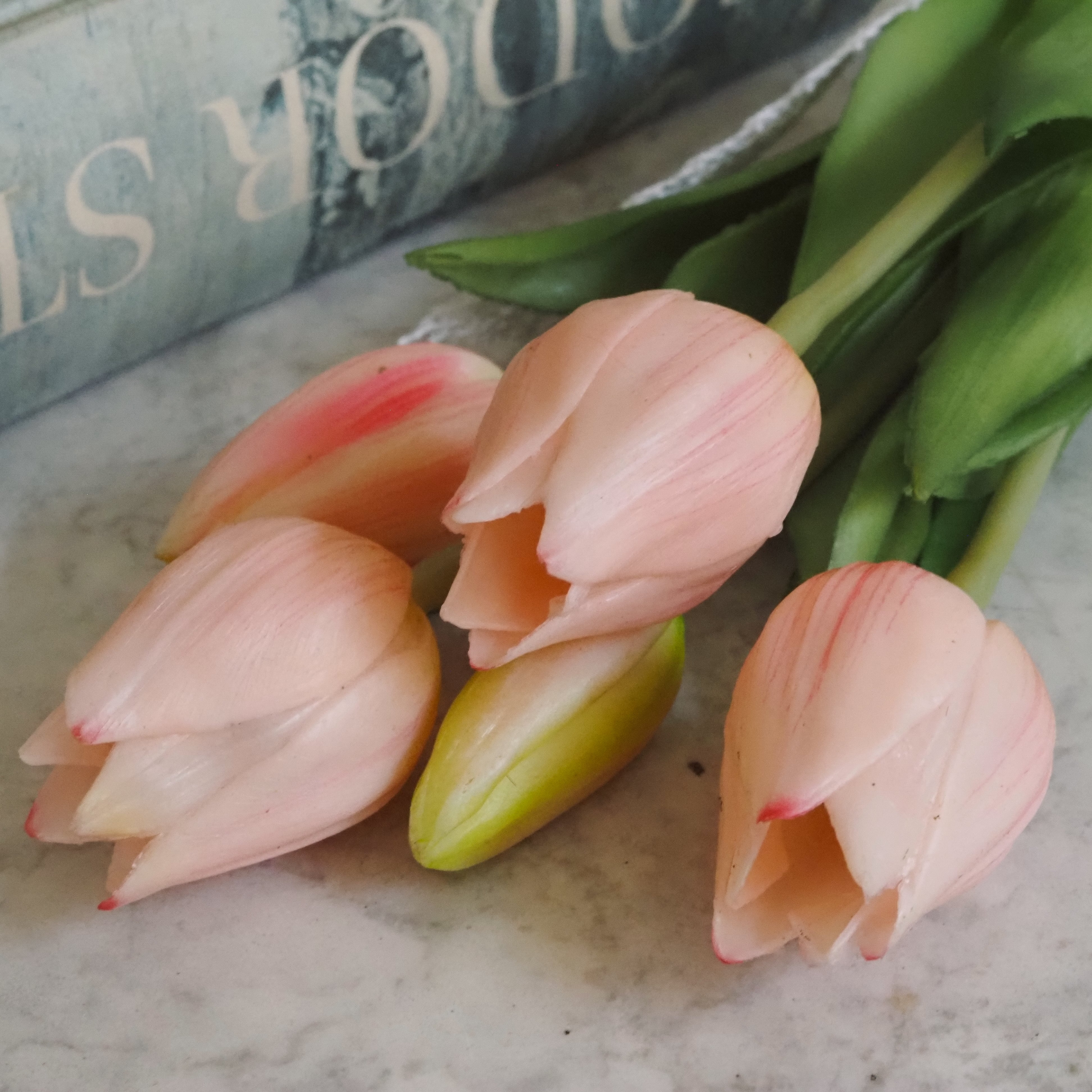 Tulpen Bündel · rosa Textiltulpen · dekorativer Frühlingszweig