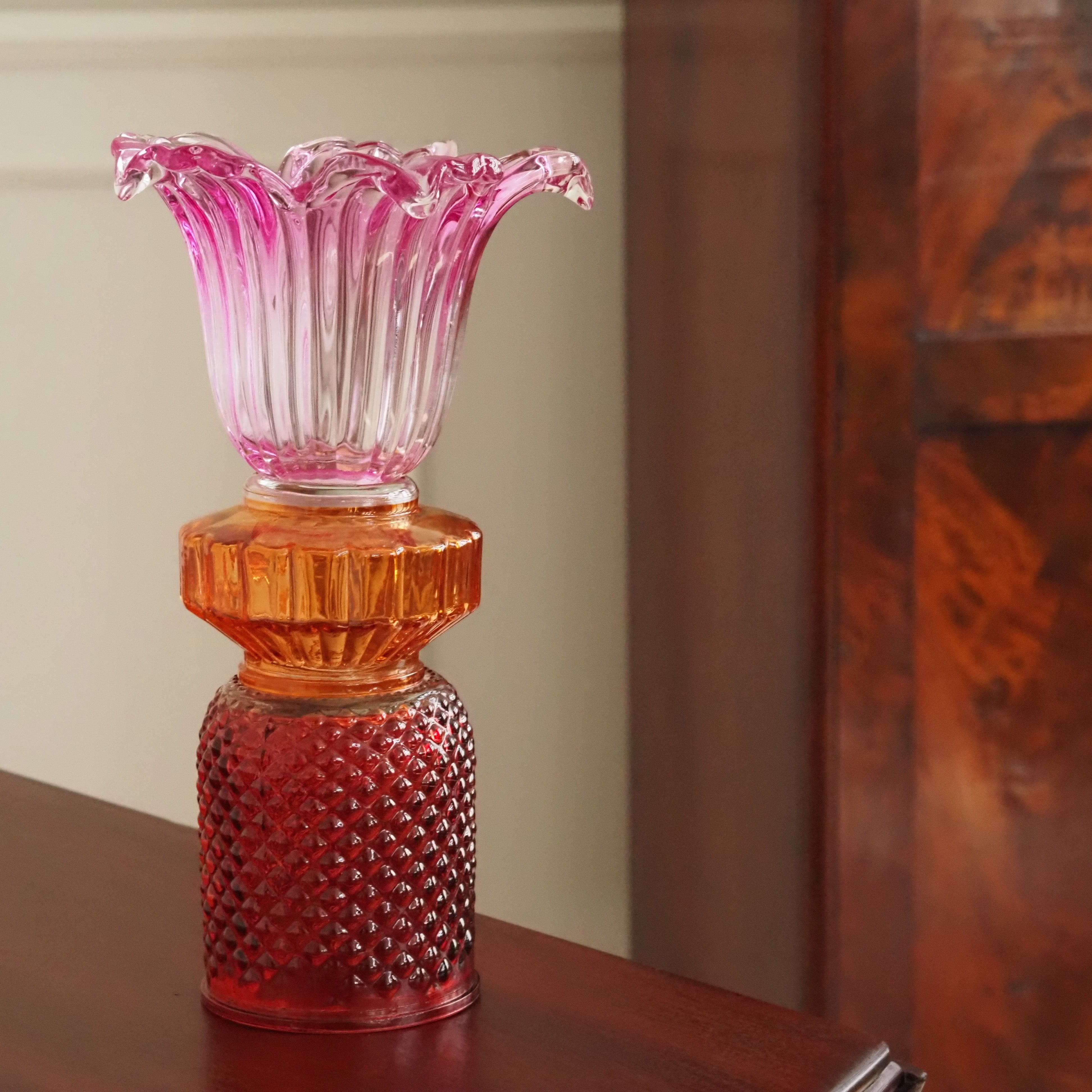 Glaskerzenhalter · florale Glasform im Stil der späten Moderne
