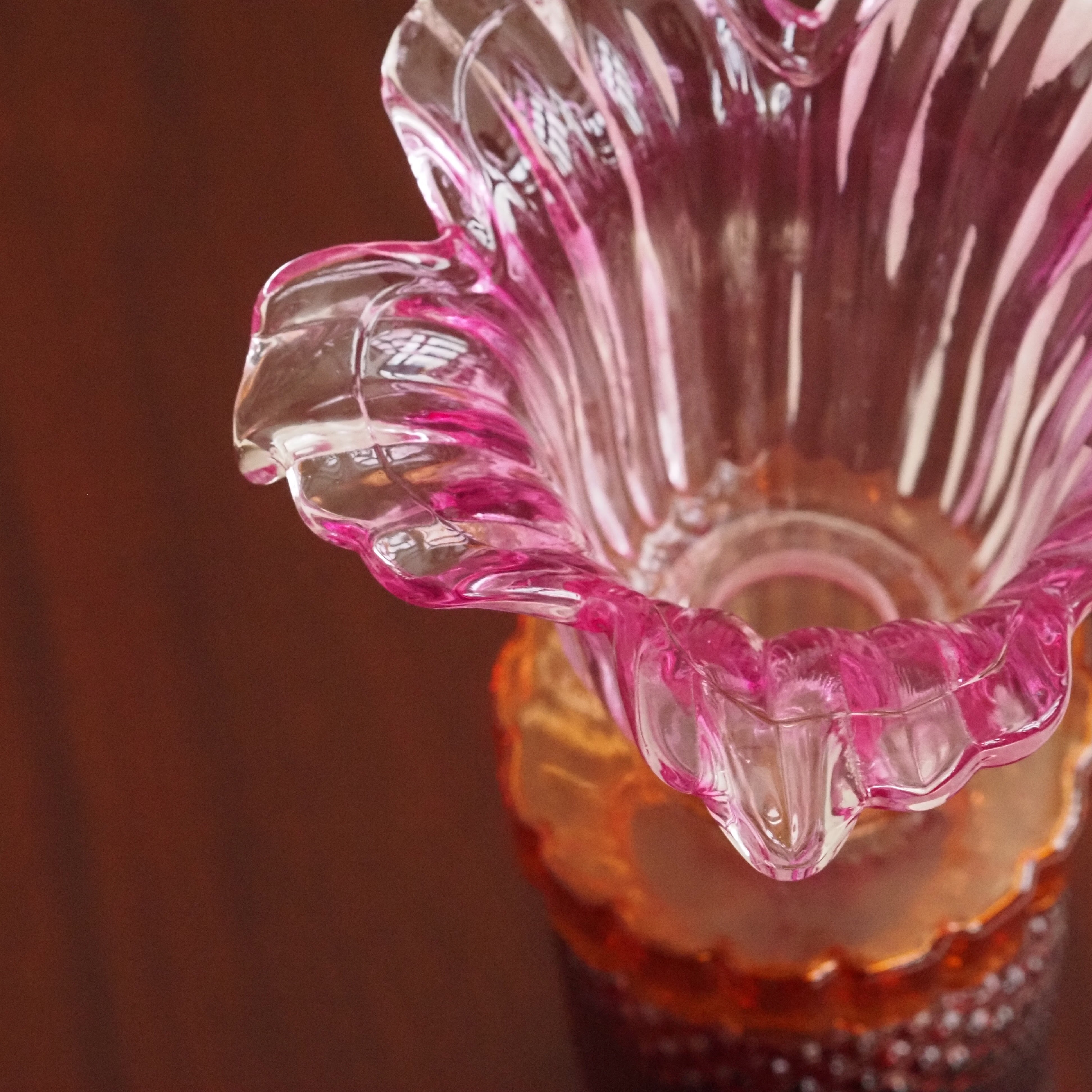 Glaskerzenhalter · florale Glasform im Stil der späten Moderne