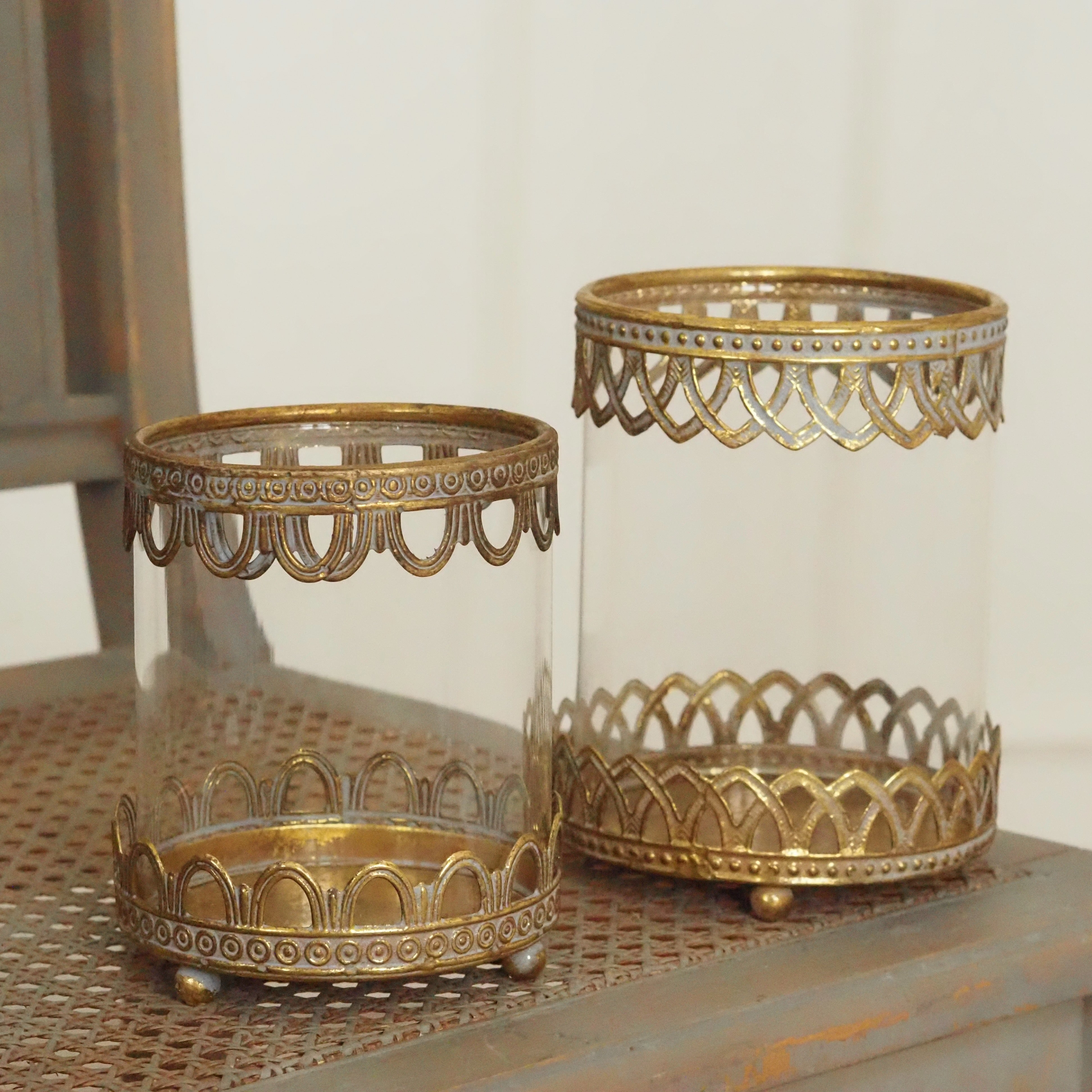 Windlicht Gold · Glaszylinder mit durchbrochener Metallborte, Eisen patiniert [S / M]