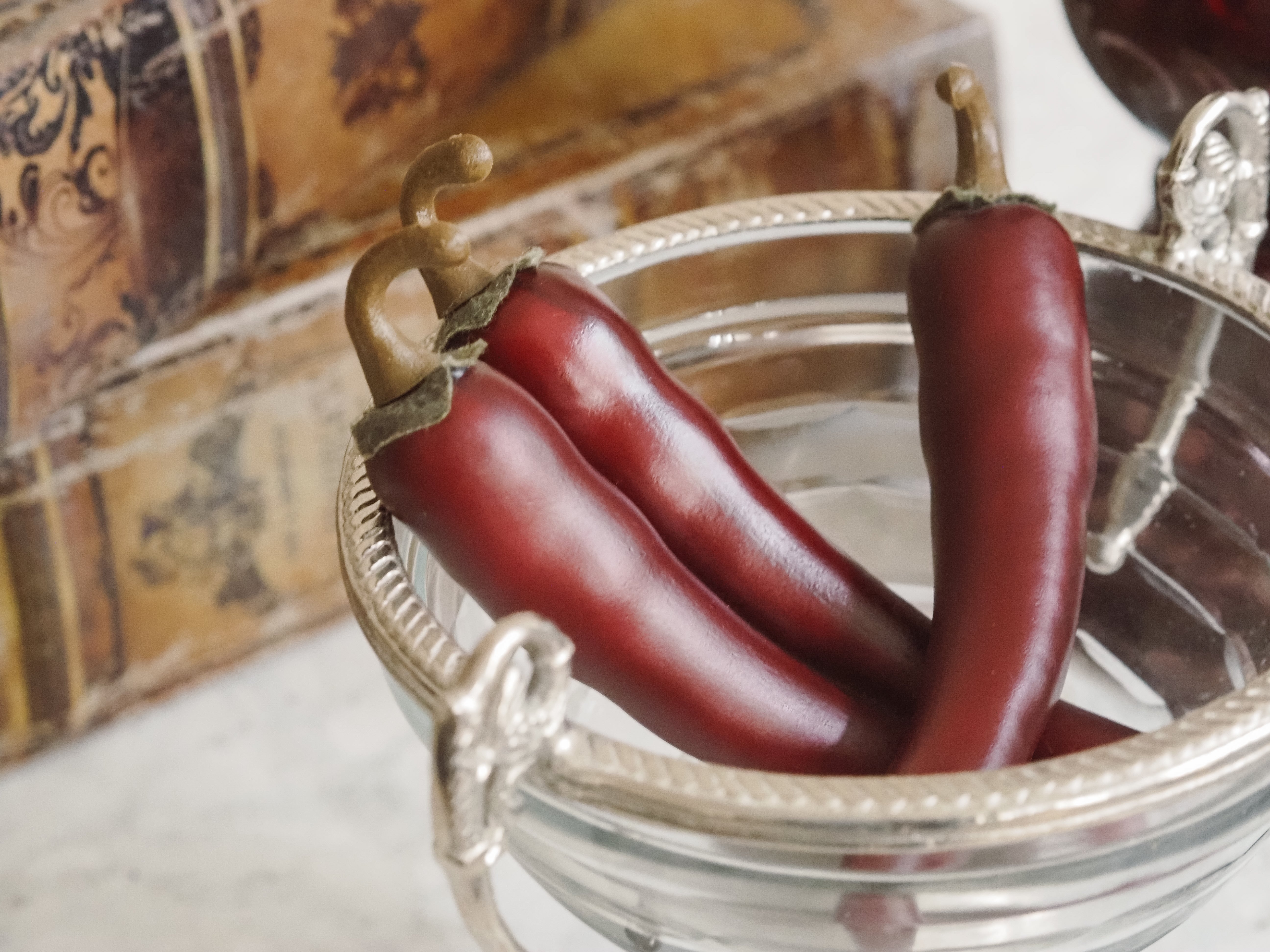 Dekorative Chili-Früchte · künstliche Fruchtobjekte im Set