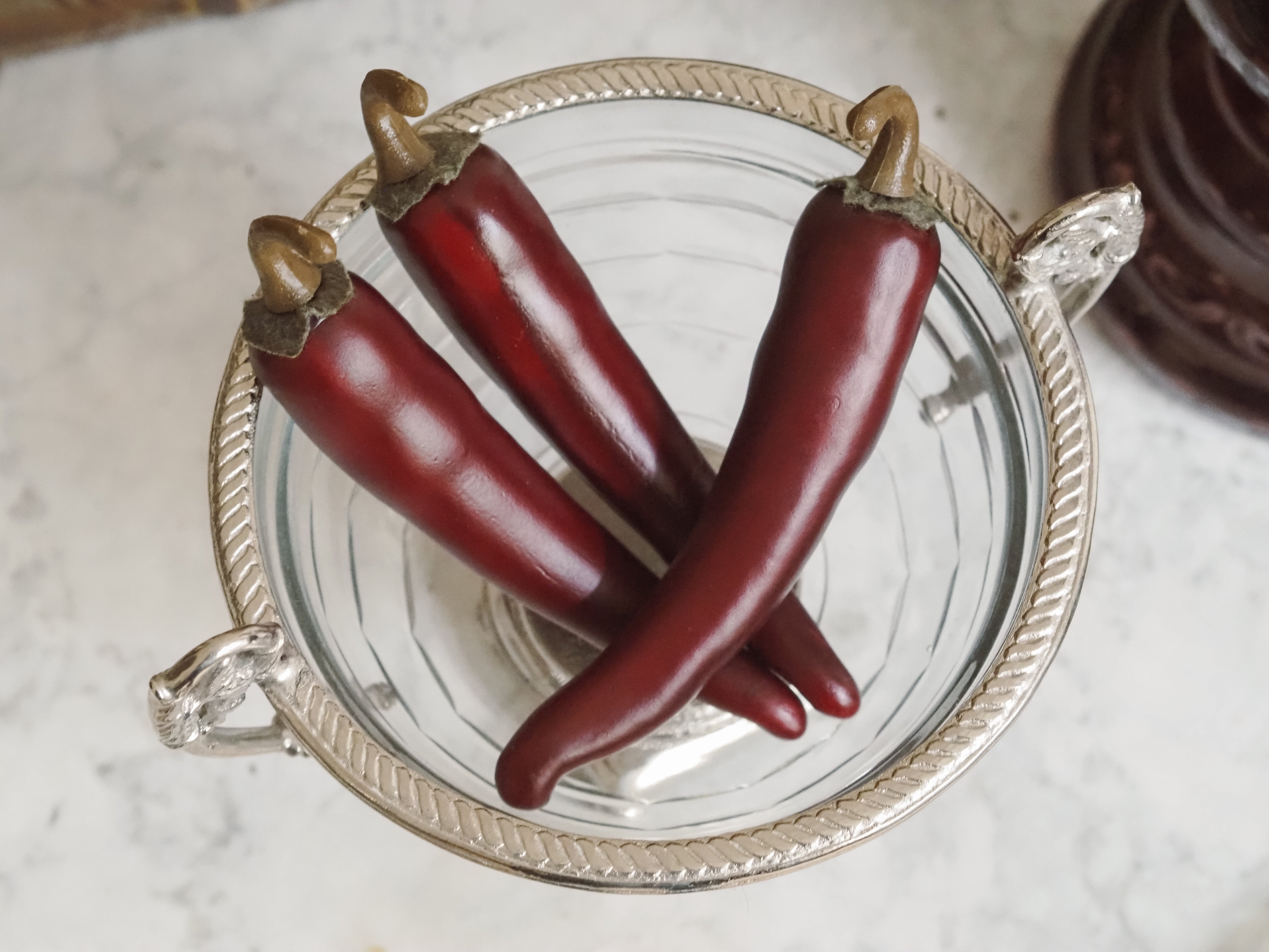 Dekorative Chili-Früchte · künstliche Fruchtobjekte im Set