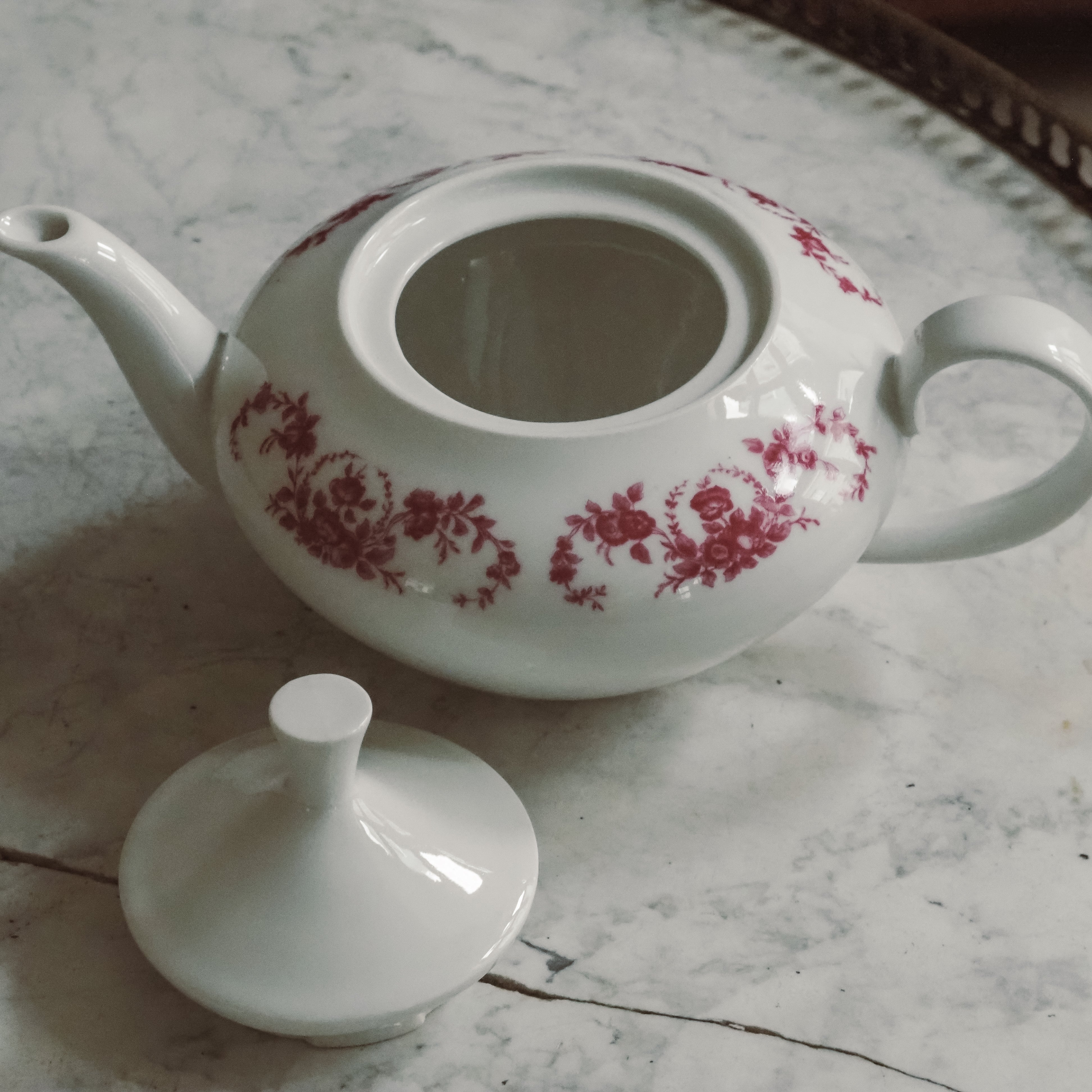 Teekanne Weiß · Seltmann Weiden Bavaria · Rosengirlanden-Dekor Pink · Vintage Westdeutschland