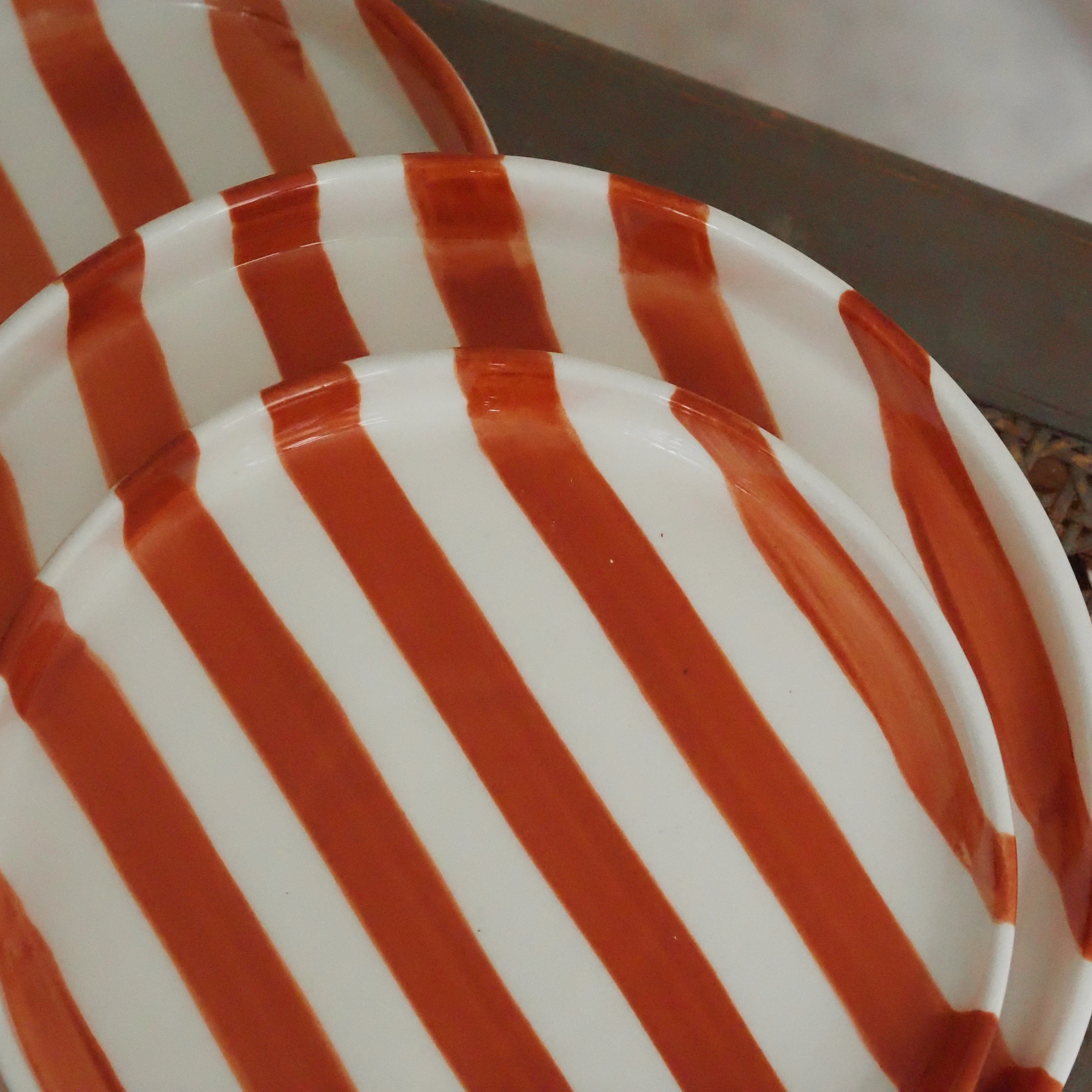 Teller Gestreift · Keramik Terrakotta Mediterrane Tafel