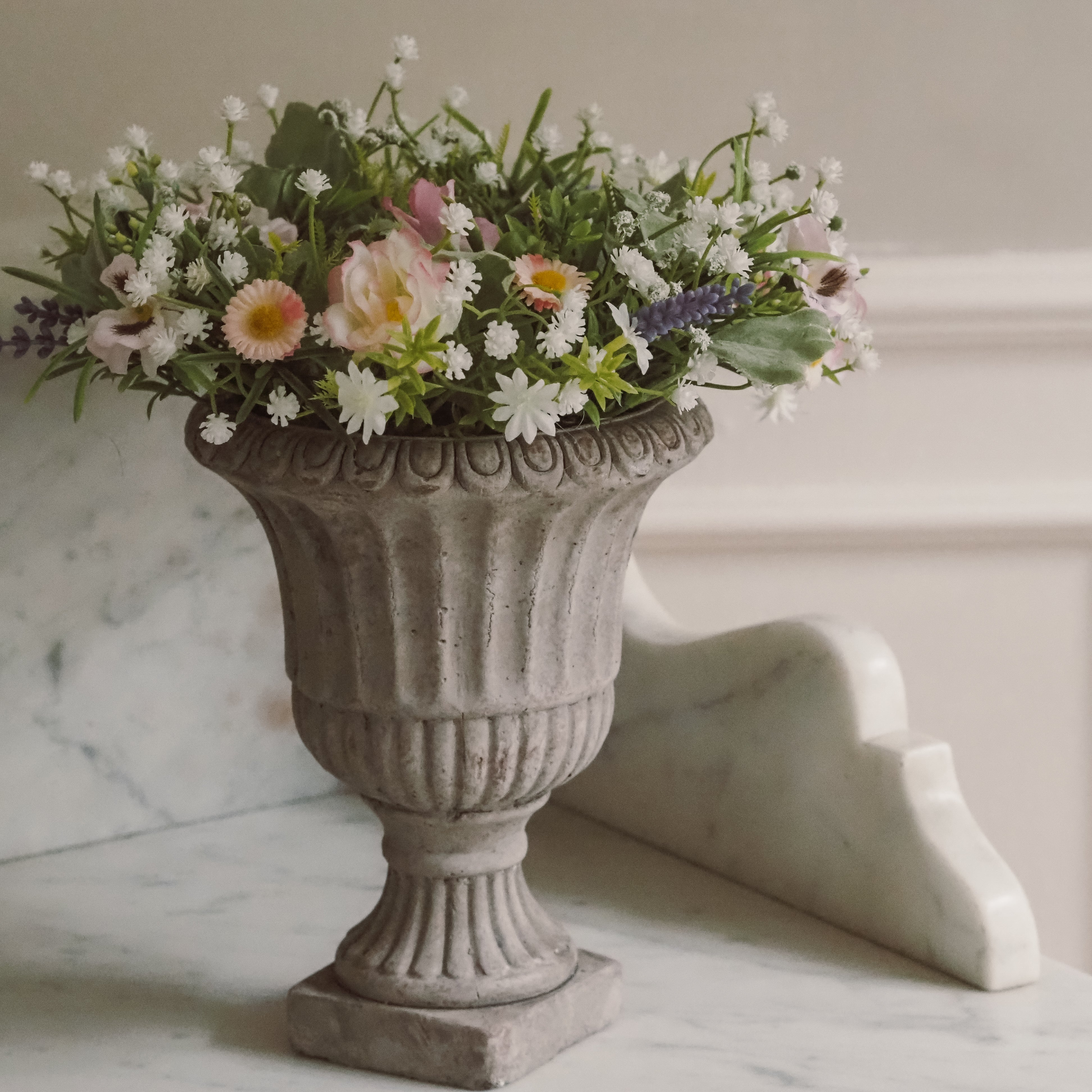 Blütenkranz · Frühlingskranz mit Rosen und Margeriten
