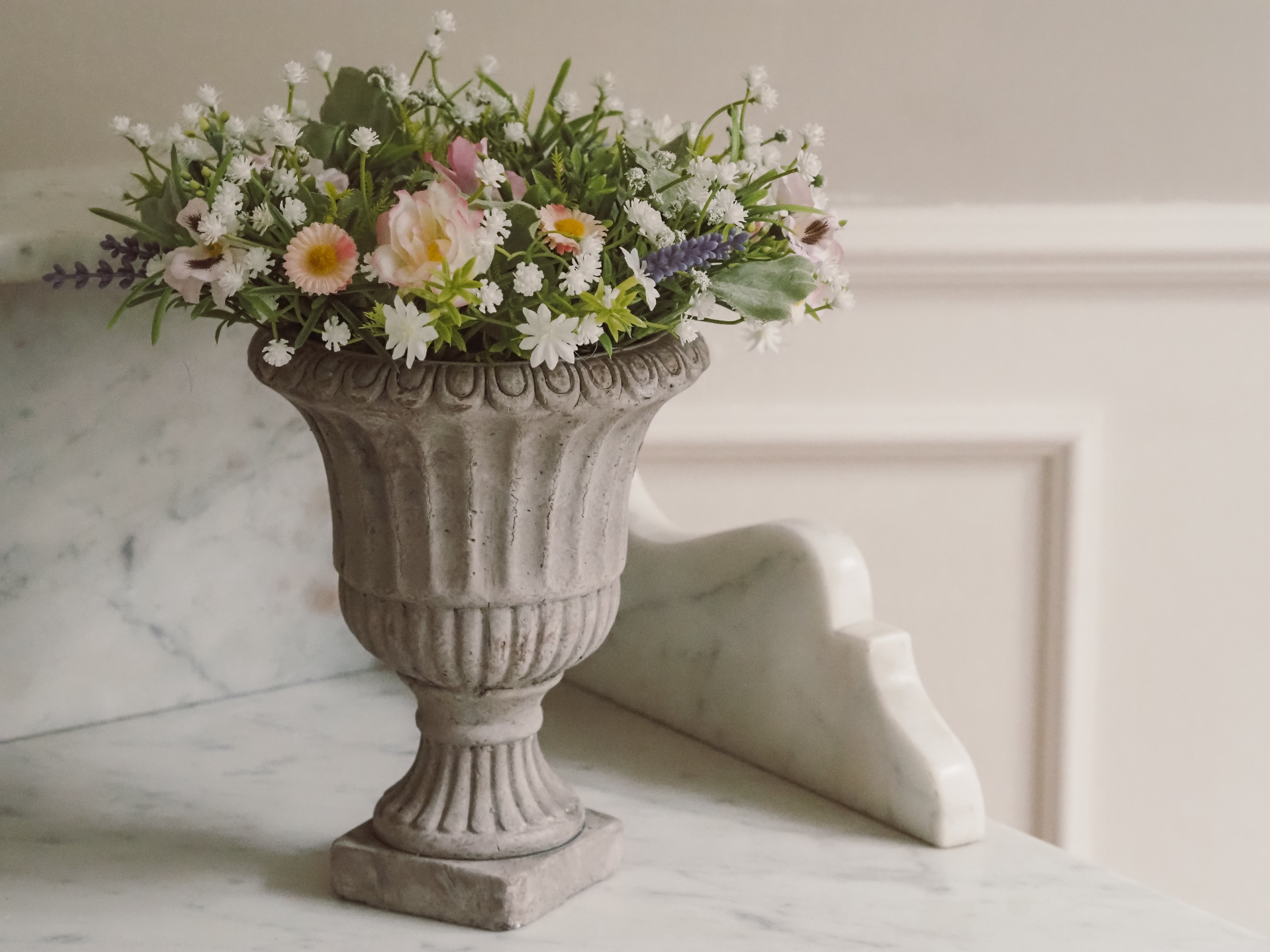Blütenkranz · Frühlingskranz mit Rosen und Margeriten