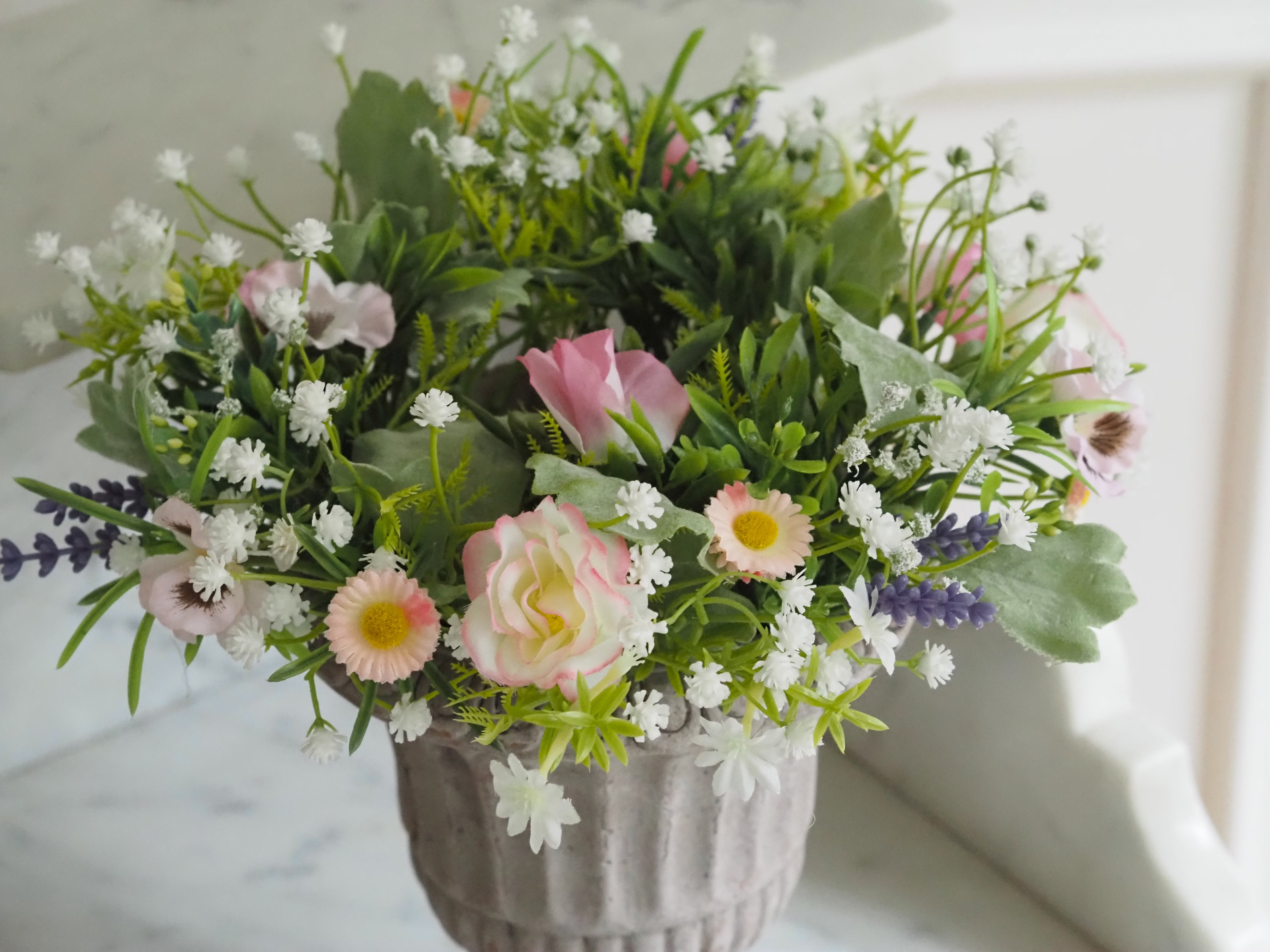 Blütenkranz · Frühlingskranz mit Rosen und Margeriten