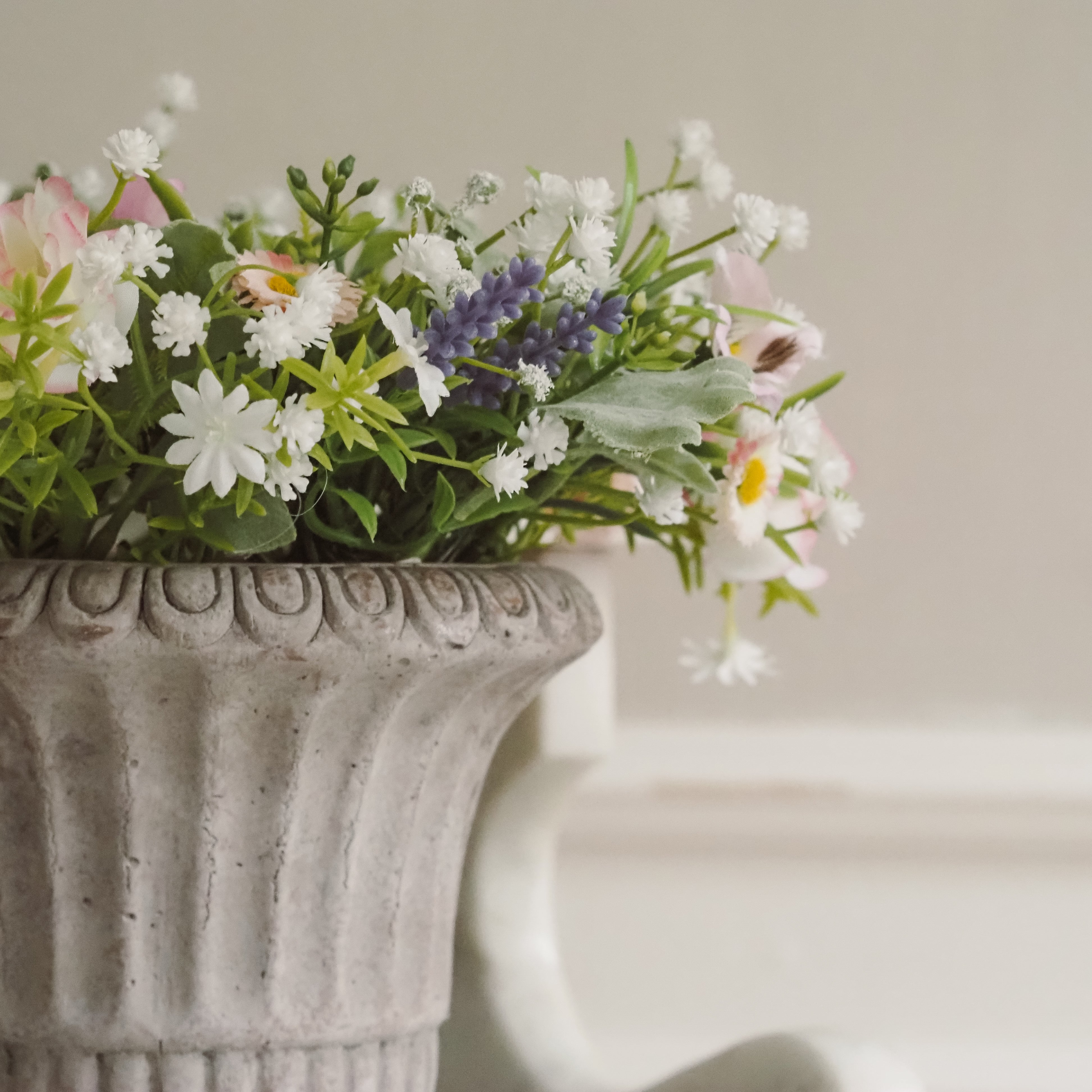 Blütenkranz · Frühlingskranz mit Rosen und Margeriten