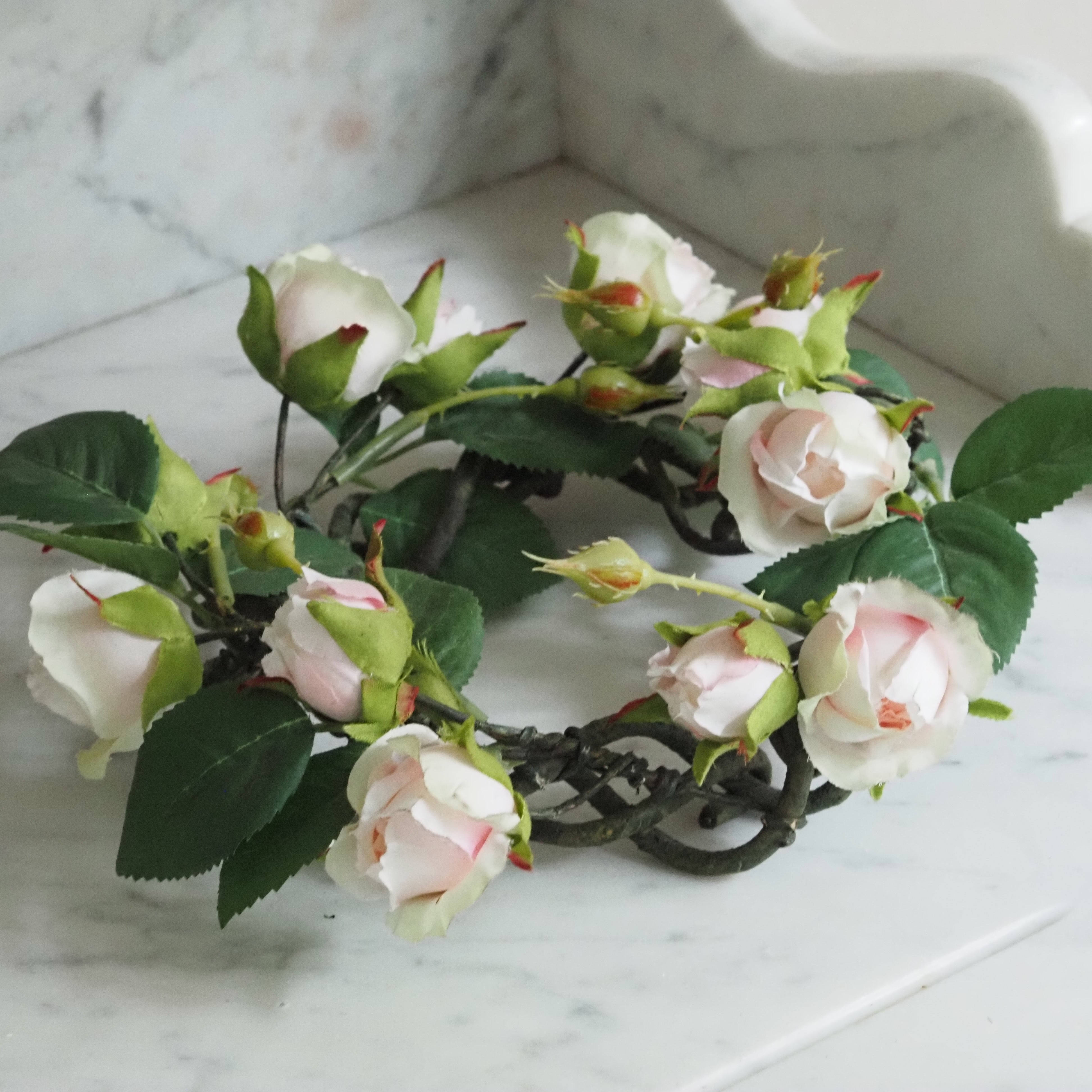 Rosenkranz · floraler Dekokranz mit Rosenblüten