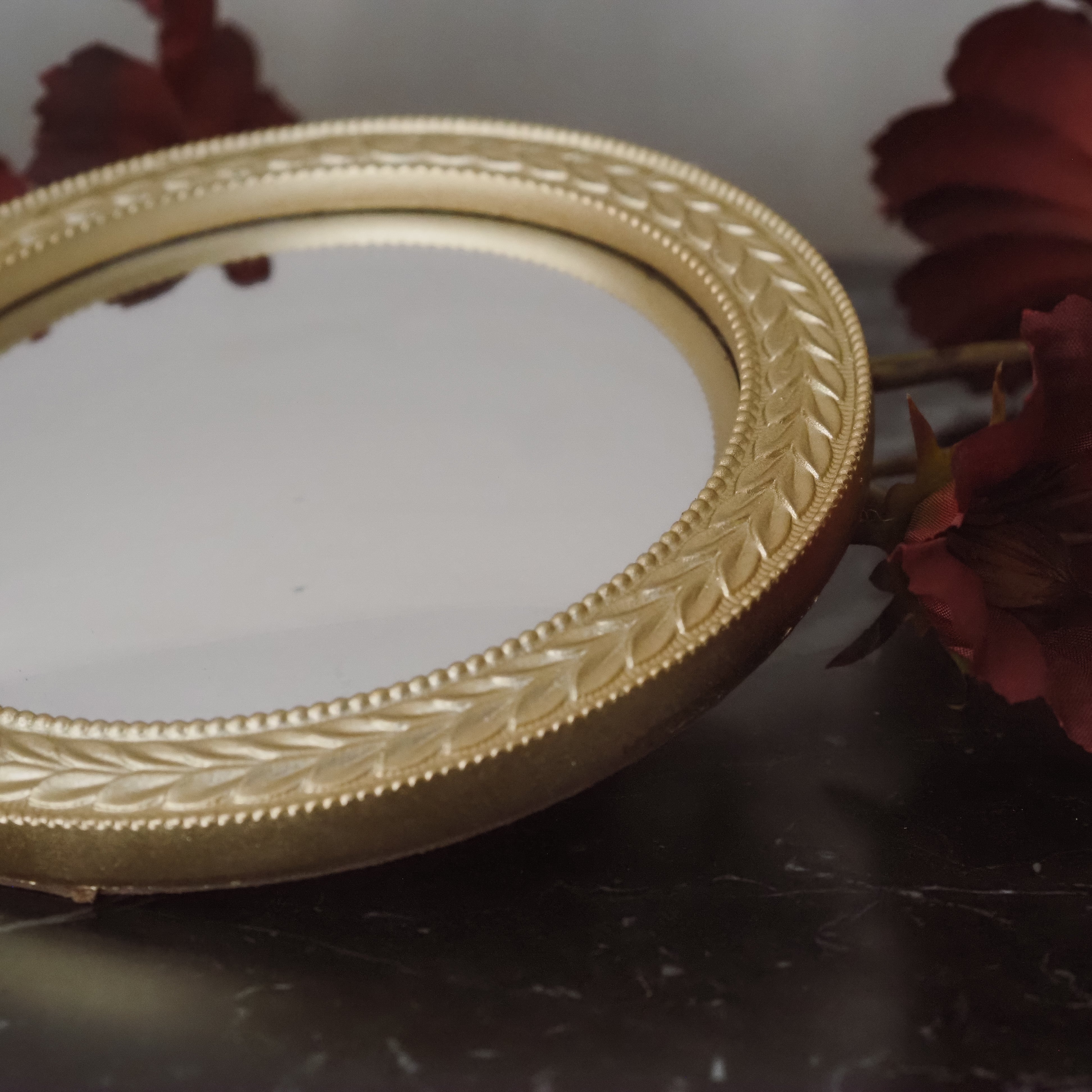 Dekospiegel rund Gold · Lorbeerrelief im klassizistischen Stil Ø 13 cm