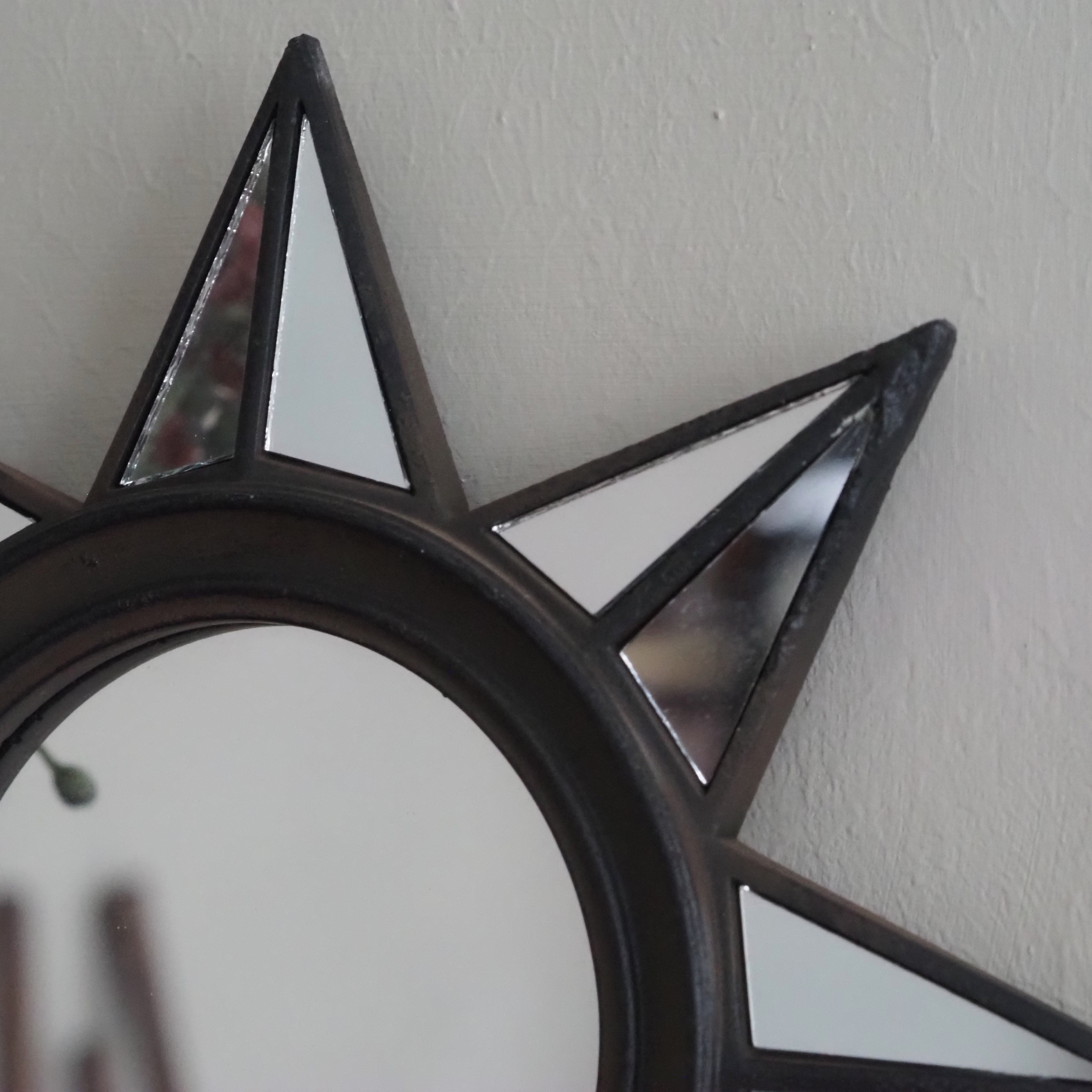 Sonnenspiegel Schwarz · Wandspiegel mit verspiegelten Strahlen in Sunburst-Form