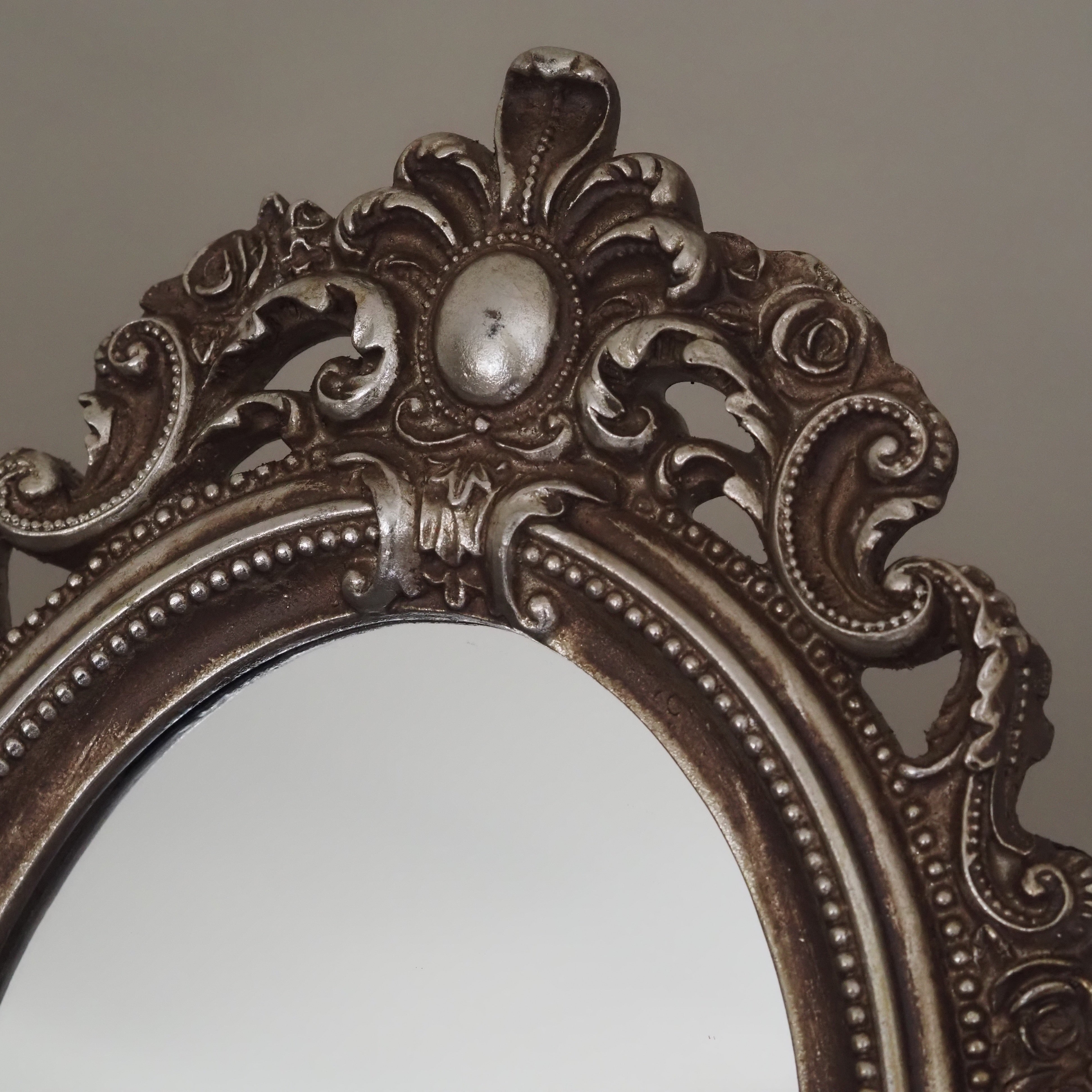 Ovaler Spiegelrahmen Antiksilber · Barockstil · 30 × 20 cm