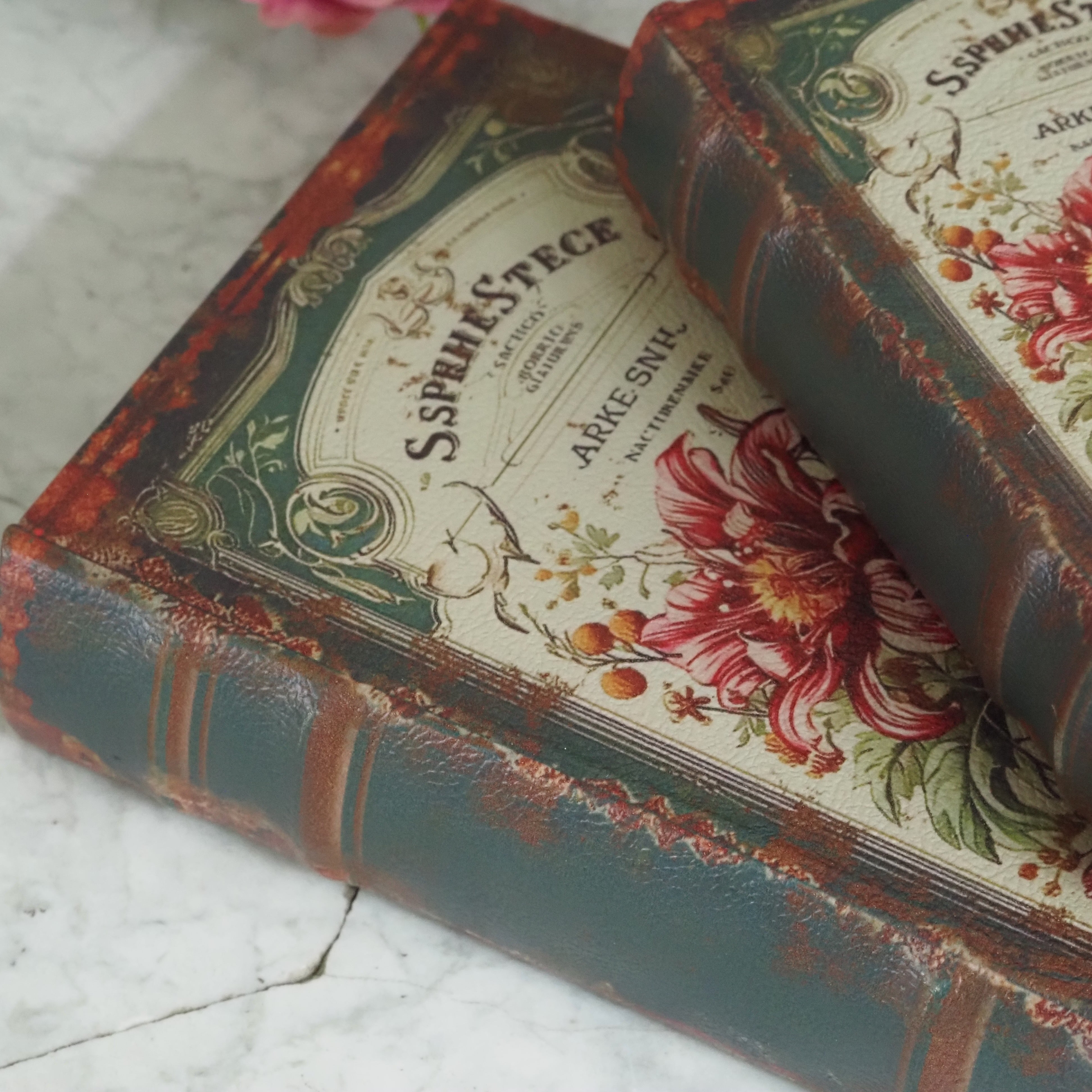 Aufbewahrungsbox Blumen · dekorative Buchbox im Vintage-Stil