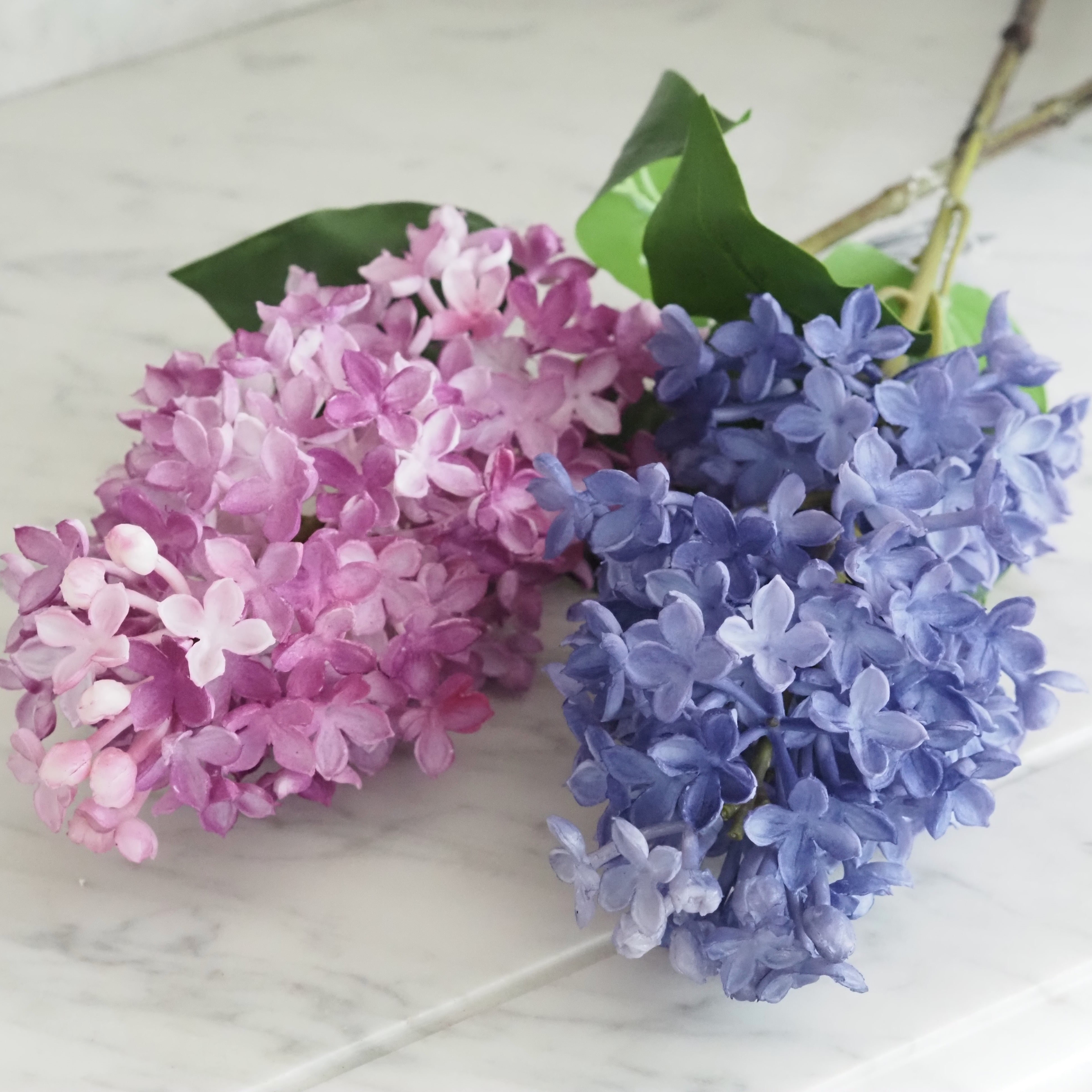 Fliederzweig Lila/violett · florale Replik im Stil klassischer Frühlingsdekoration