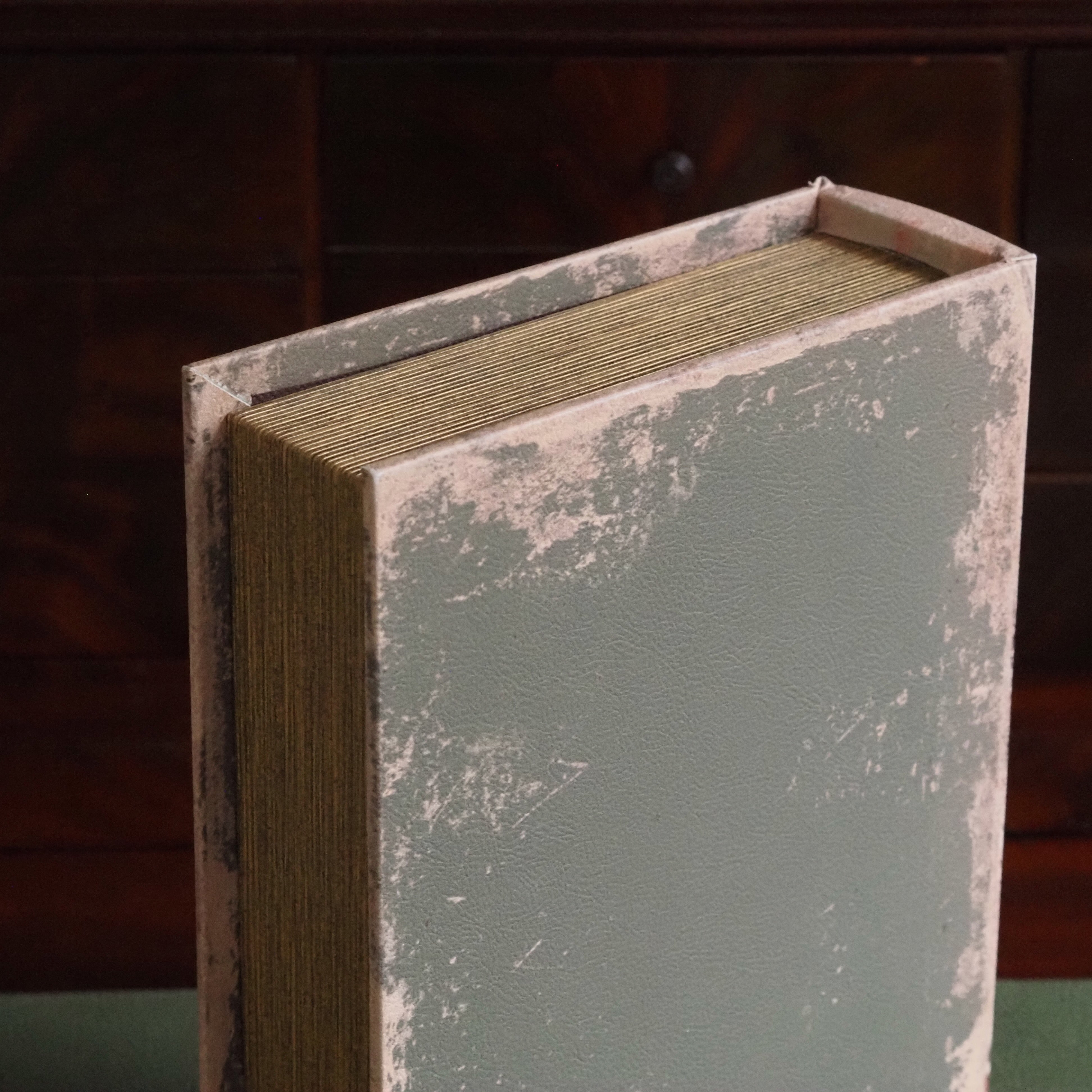 Buchdose Weiße Pfauen · Botanische Illustration Historismus Goldschnitt