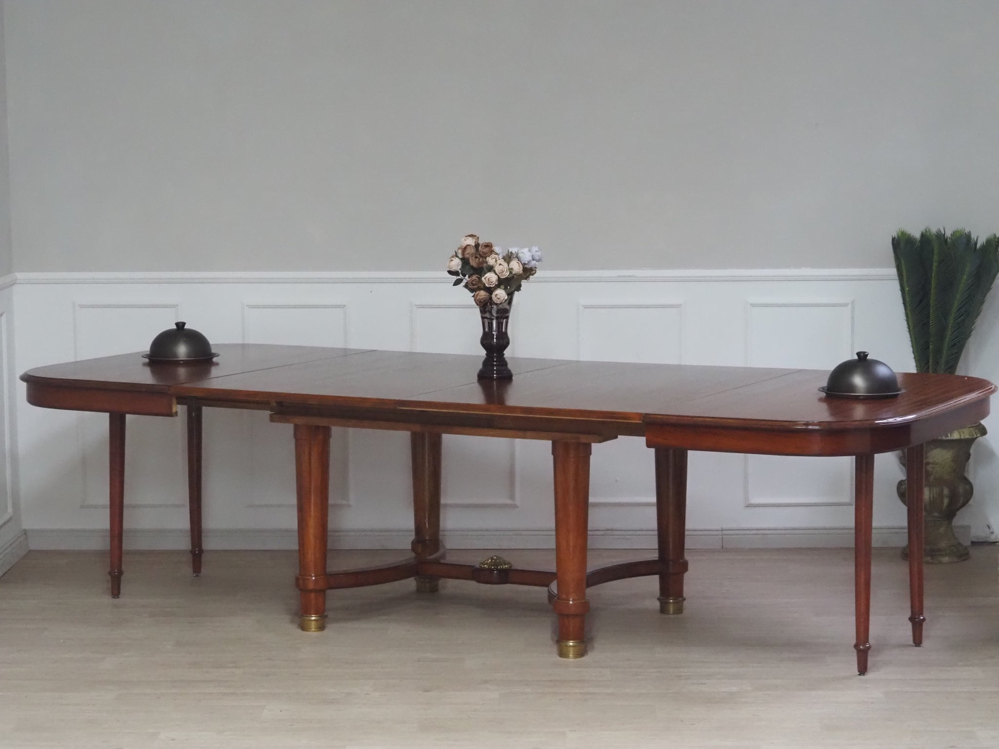Antiker Mahagoni Esstisch mit Mittelauszug für 12 Personen - Louis Seize Empire Stil