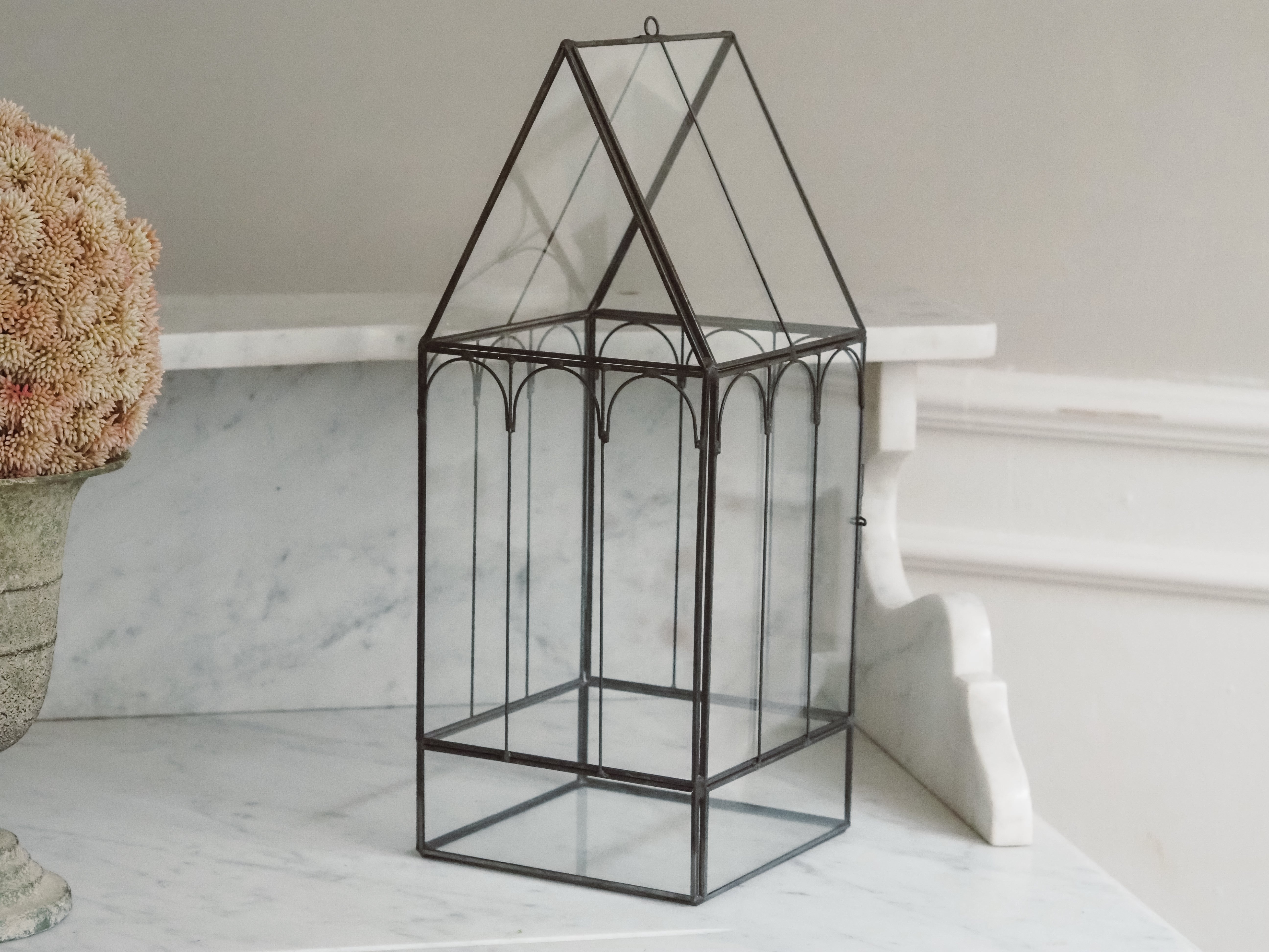 Dekovitrine Haus · Glasvitrine im Gewächshausstil zum Stellen oder Aufhängen