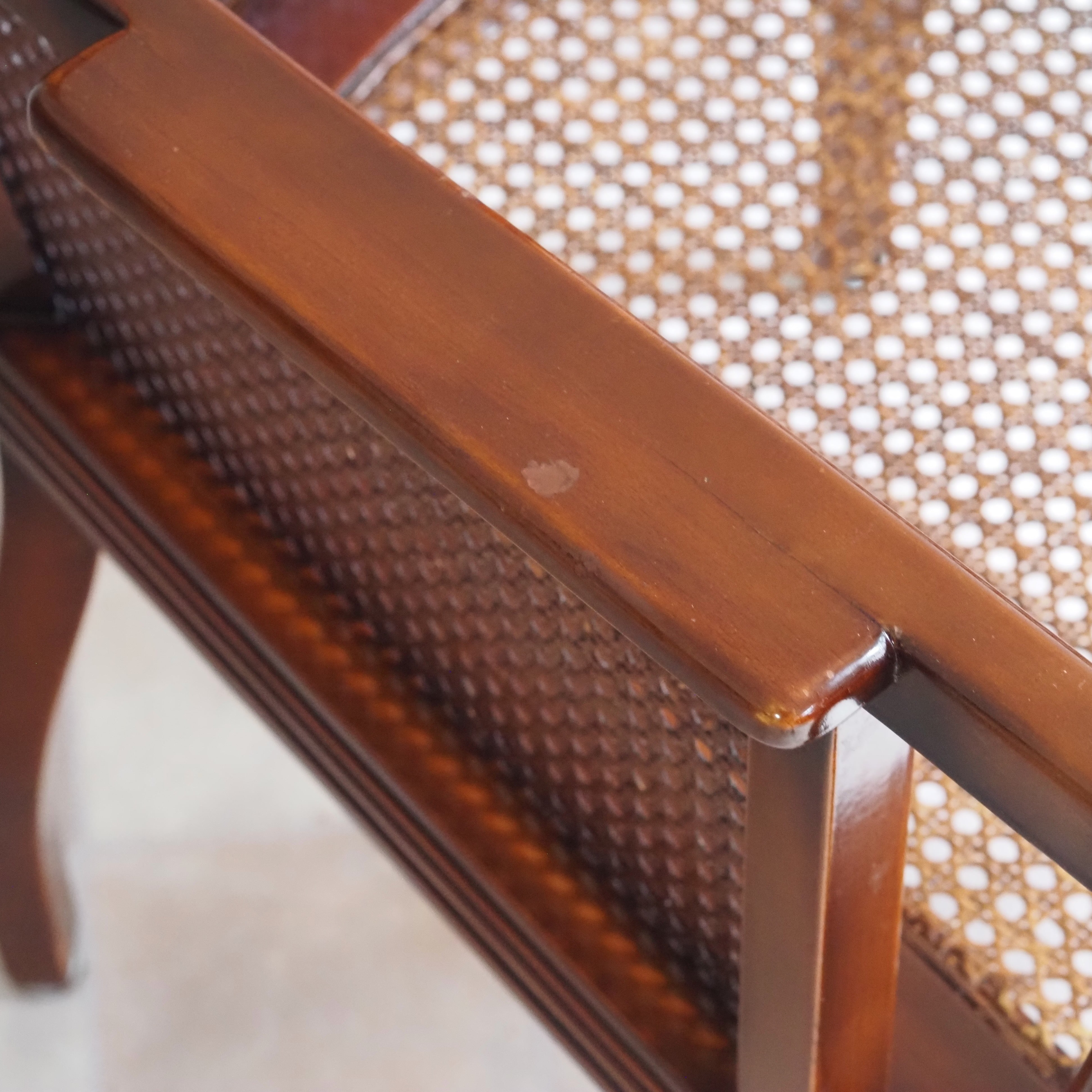 Rattan Sessel Kolonialstil – Bergère mit Wiener Geflecht, Massivholz