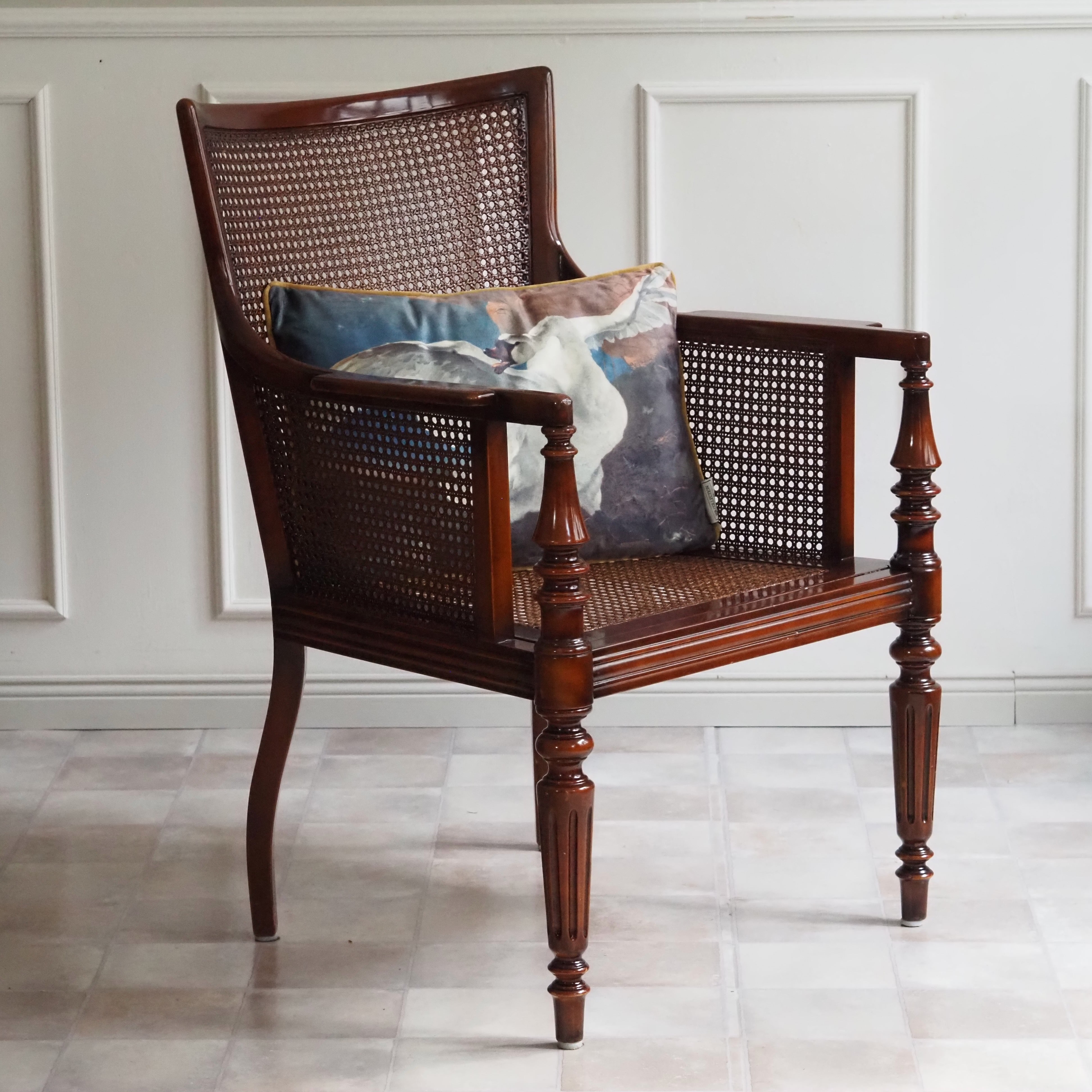Rattan Sessel Kolonialstil – Bergère mit Wiener Geflecht, Massivholz