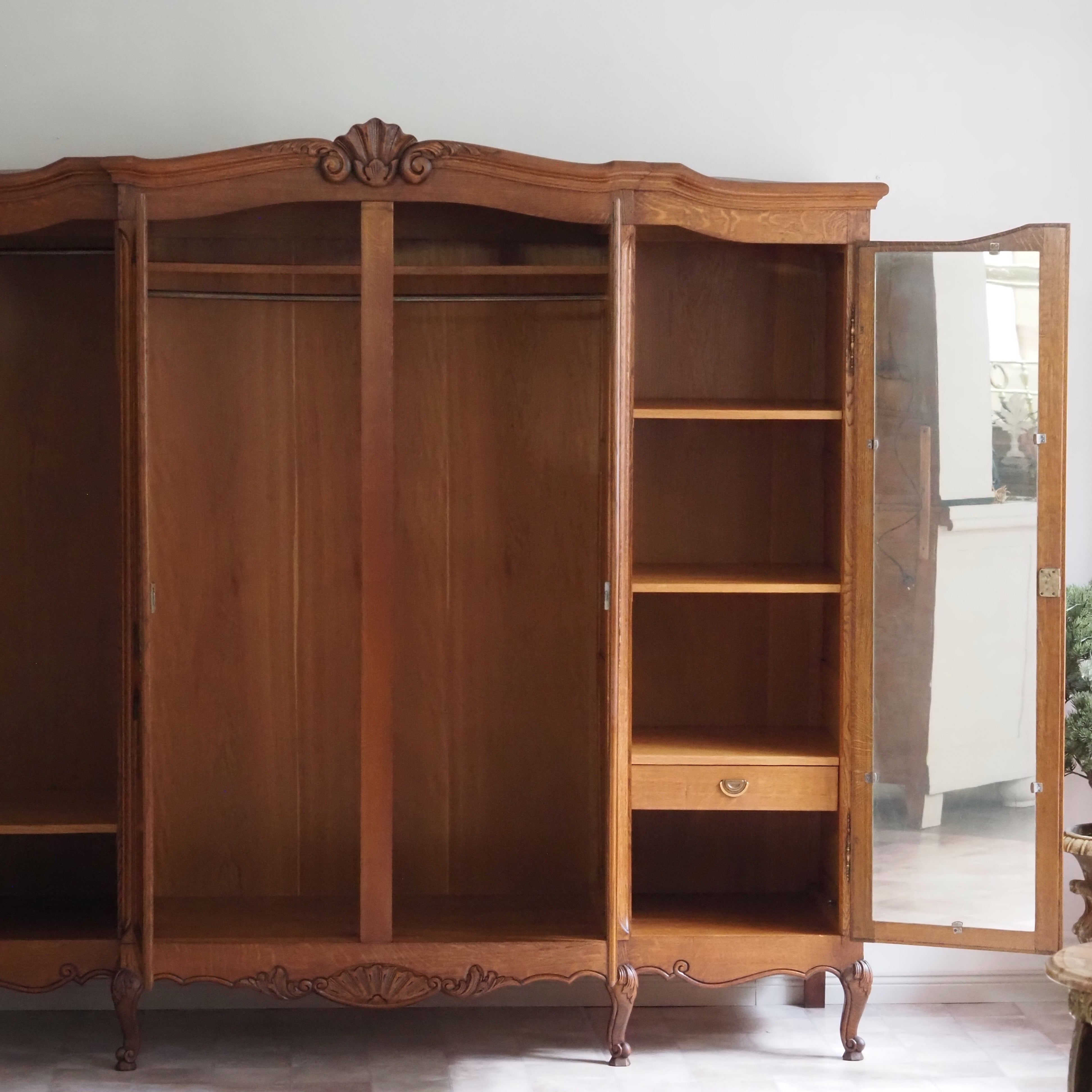 Kleiderschrank Louis XV Stil Eiche 4-türig um 1970