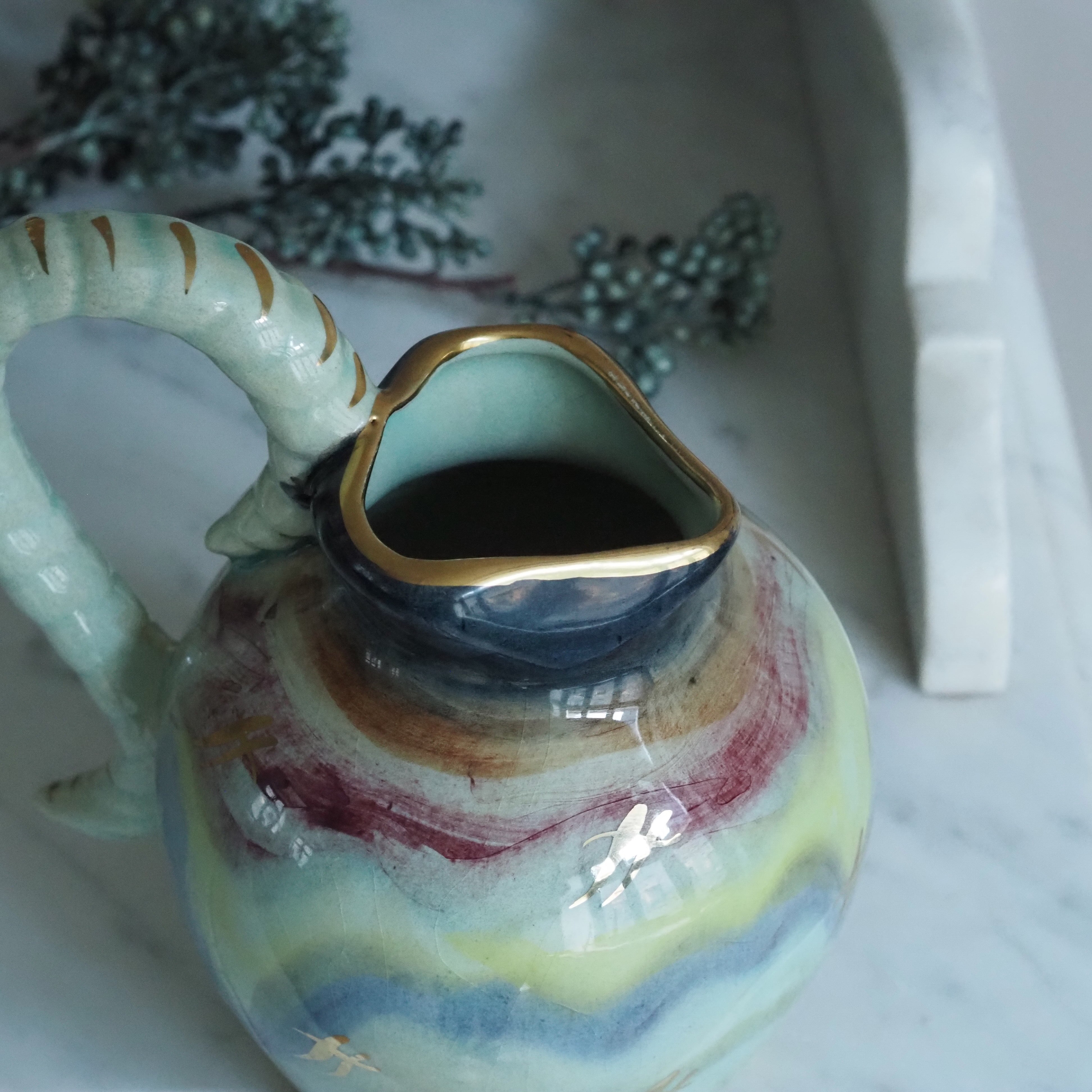 Krug · Mid-Century inspirierte Keramikform mit pastellierter Glasur