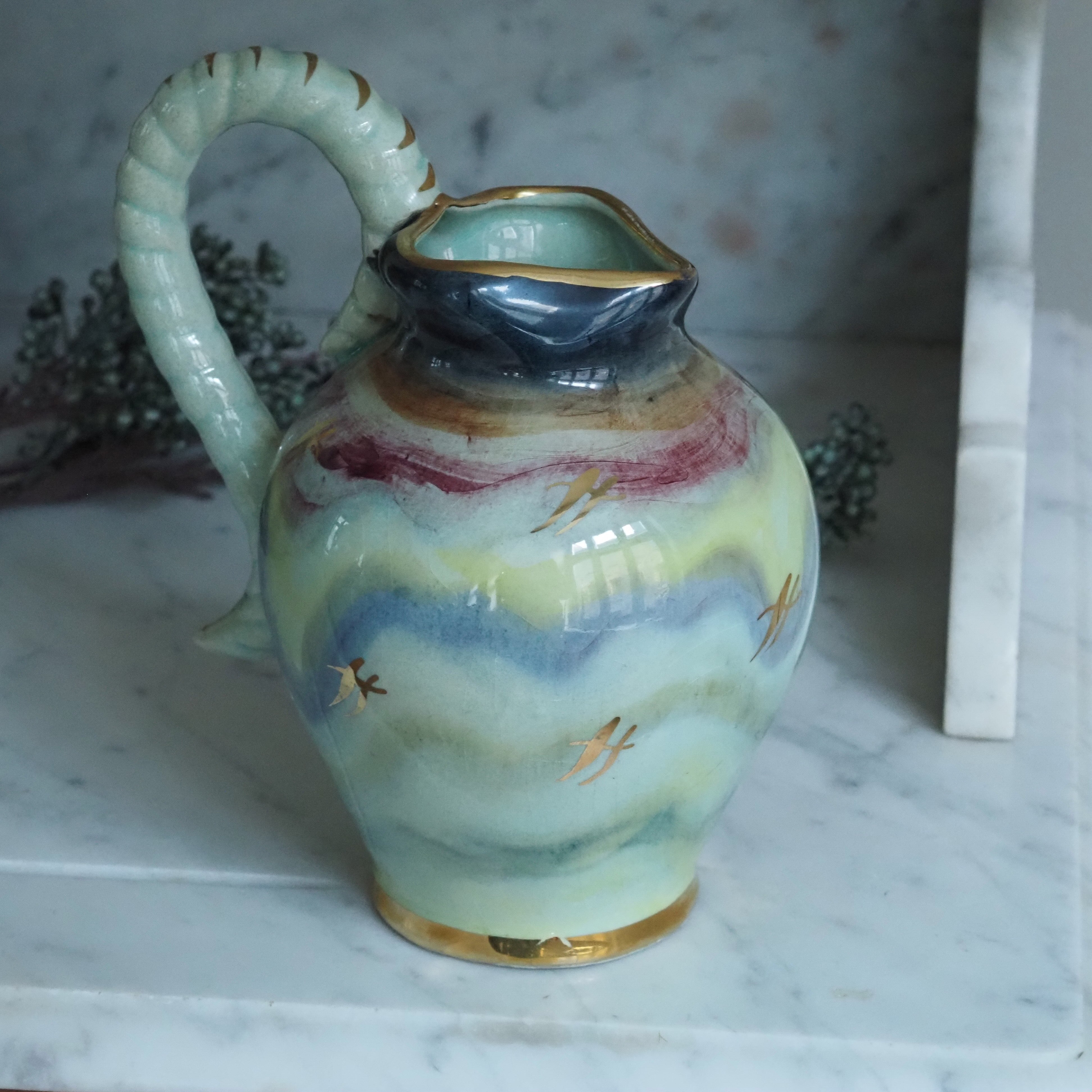 Krug · Mid-Century inspirierte Keramikform mit pastellierter Glasur