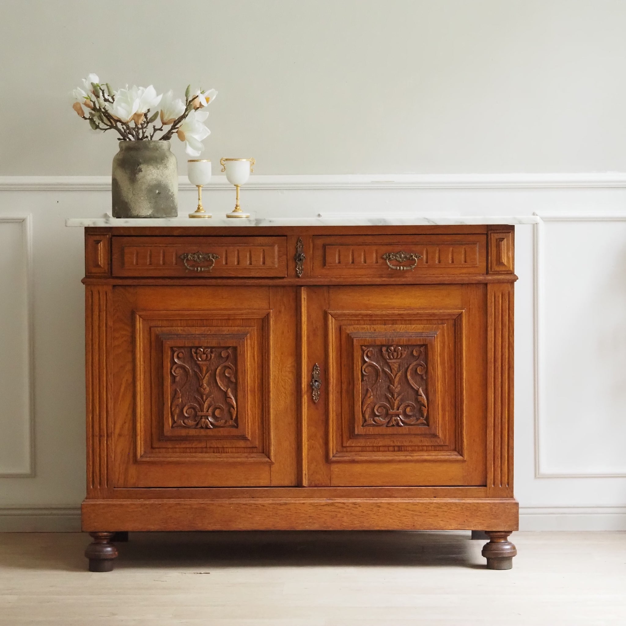 Gründerzeit Kommode um 1890 mit weißem Marmor - Zweitürige antike Anrichte