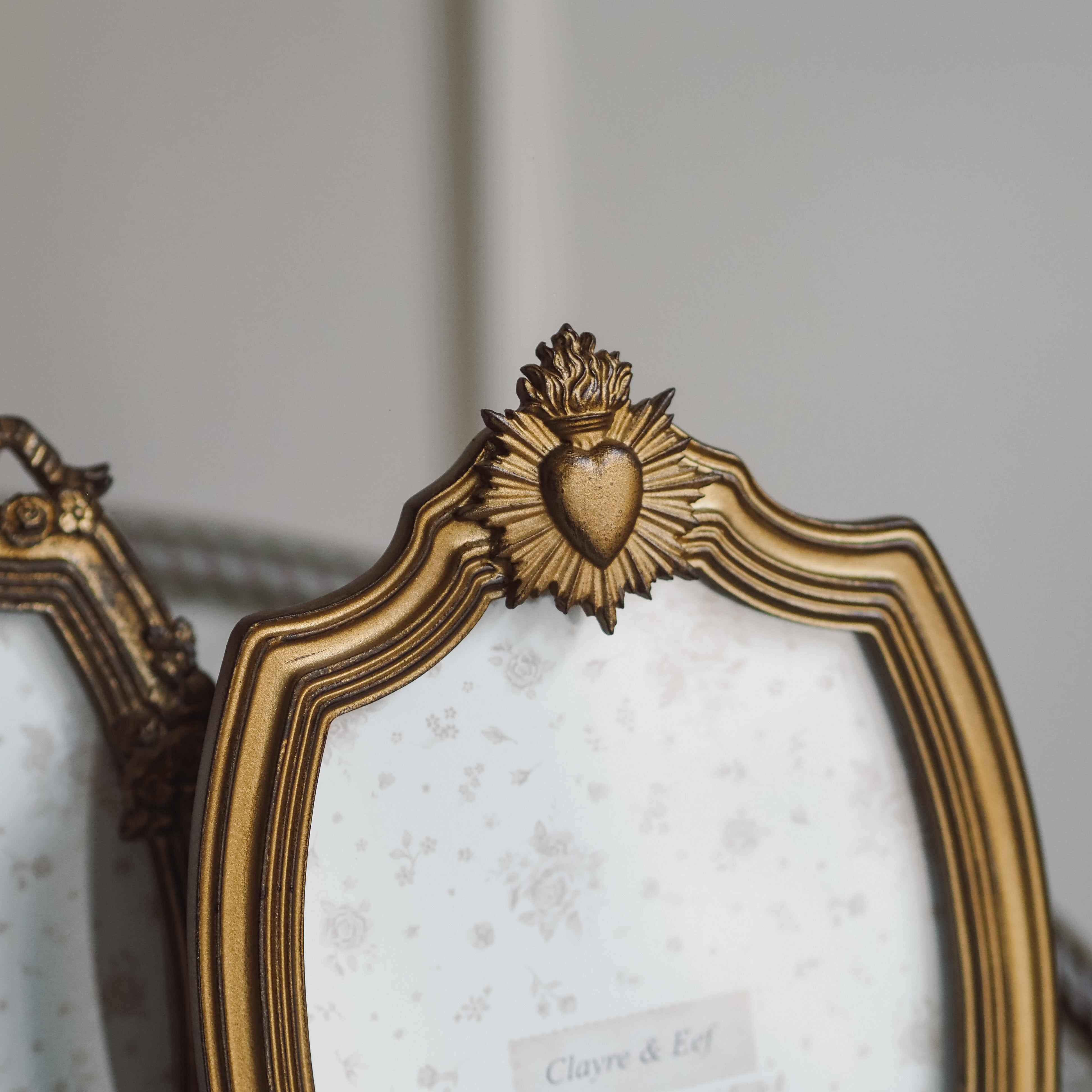 Bilderrahmen Gold · historisch inspiriert / Herzmotiv / Antik Stil / Fotorahmen