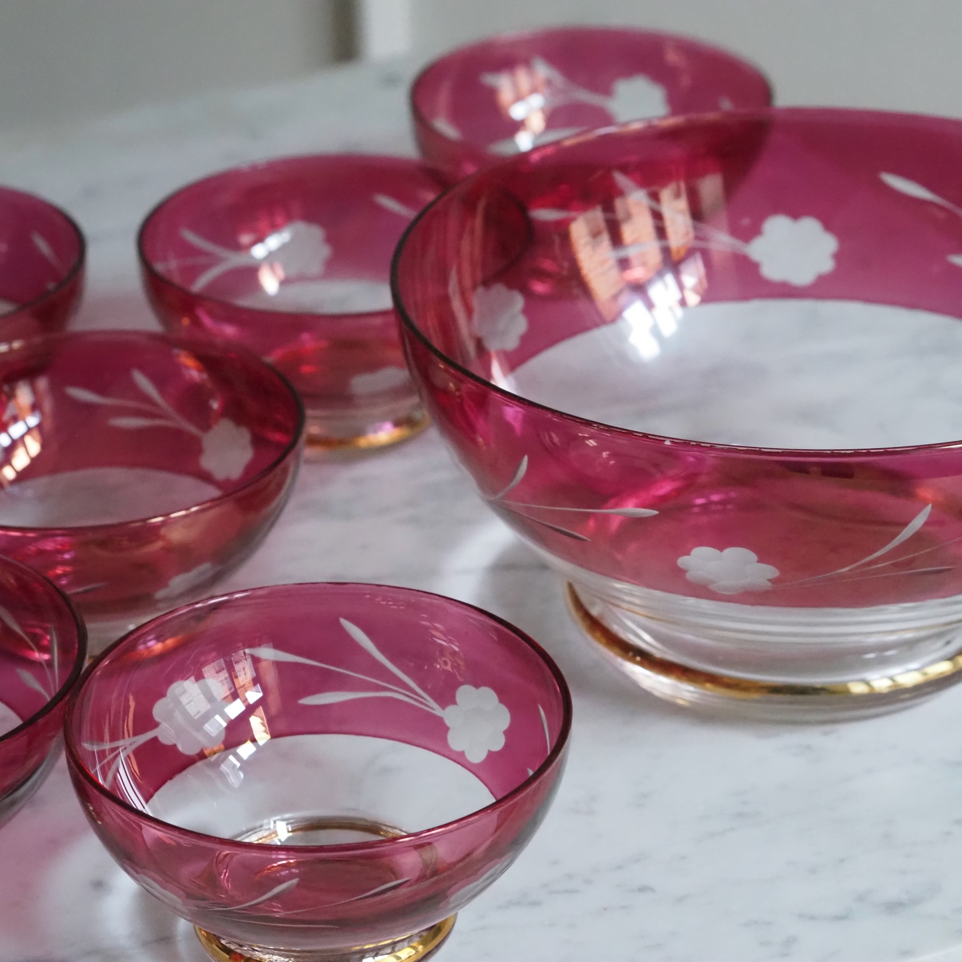Dessertschalen Set · florales Glasdesign / Tisch- und Servierobjekt