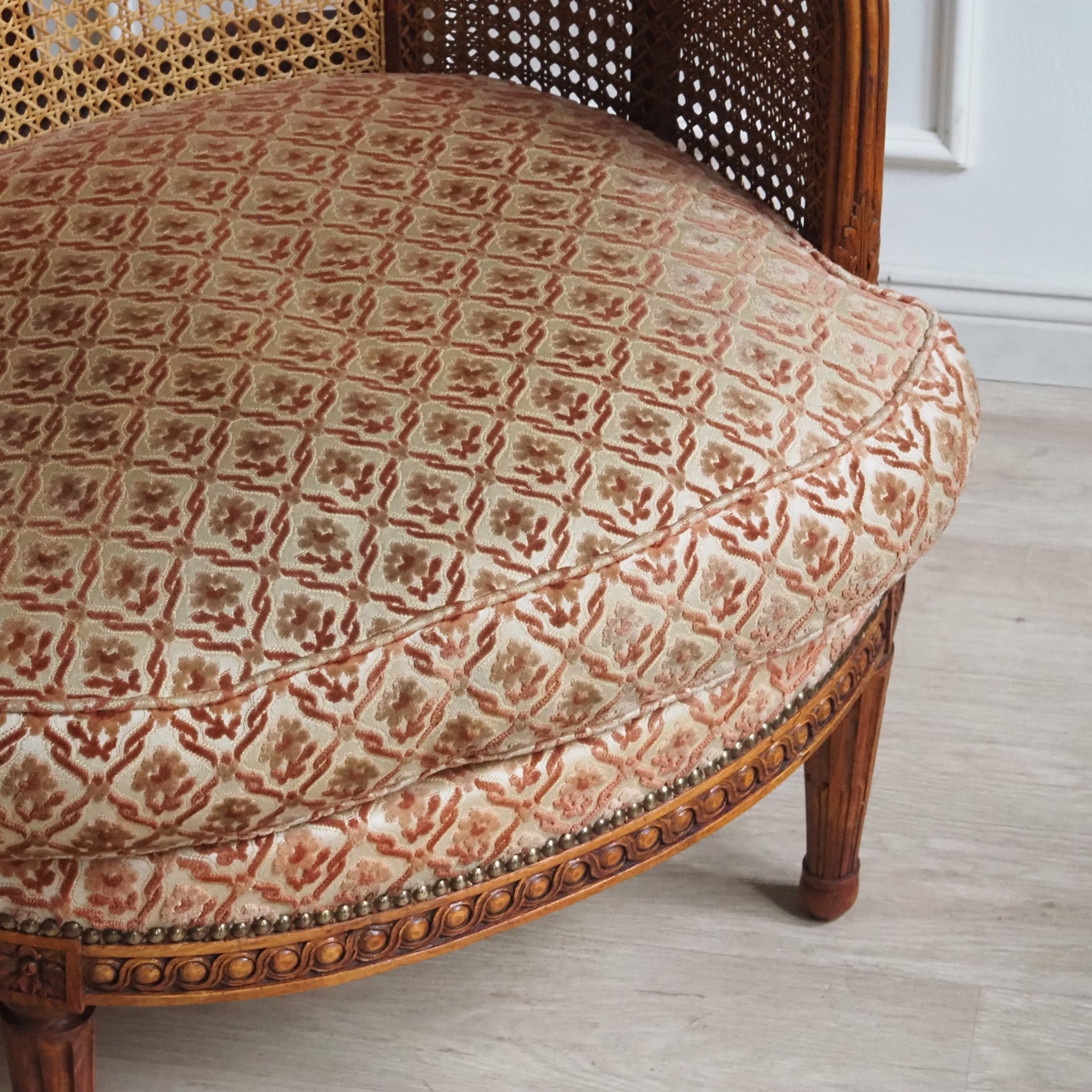Antiker französischer Sessel mit Wiener Geflecht um 1900 - Louis-Seize Bergère Original
