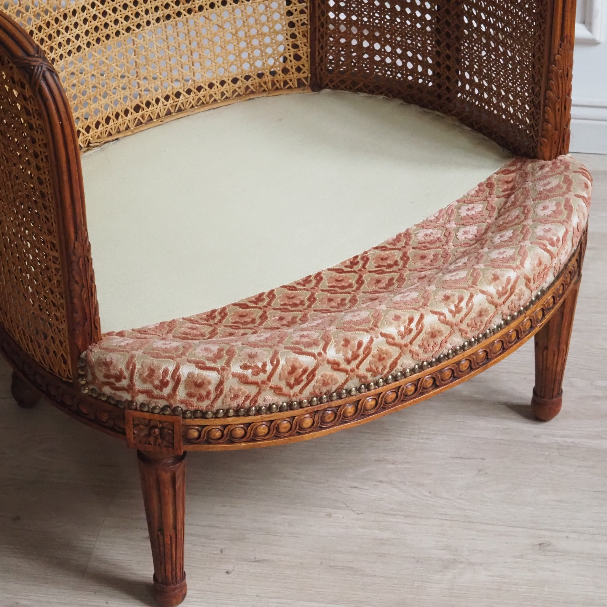 Antiker französischer Sessel mit Wiener Geflecht um 1900 - Louis-Seize Bergère Original