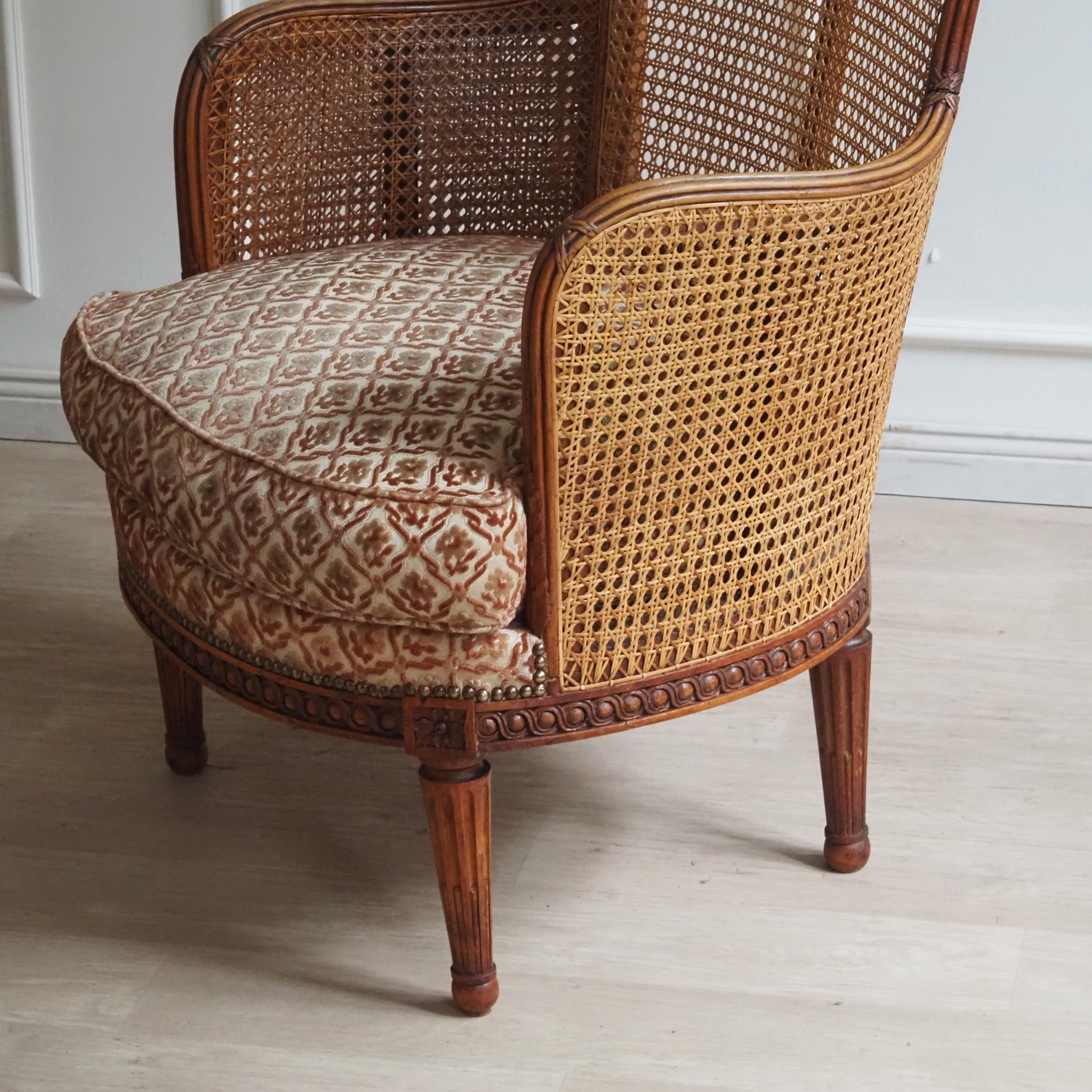 Antiker französischer Sessel mit Wiener Geflecht um 1900 - Louis-Seize Bergère Original